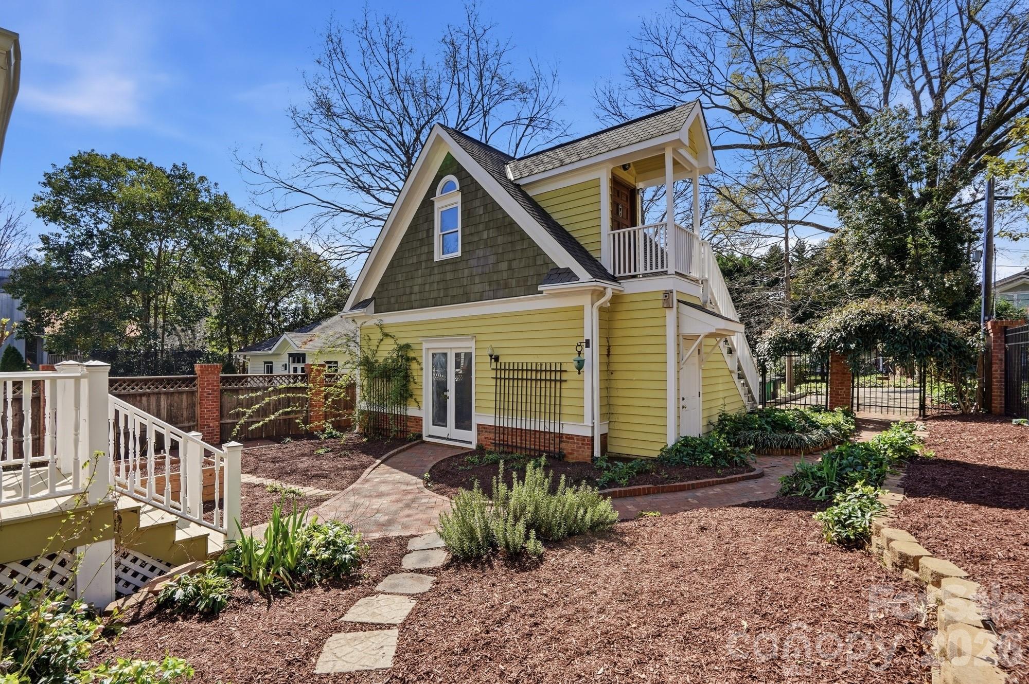 416 E Park Avenue — Charlotte