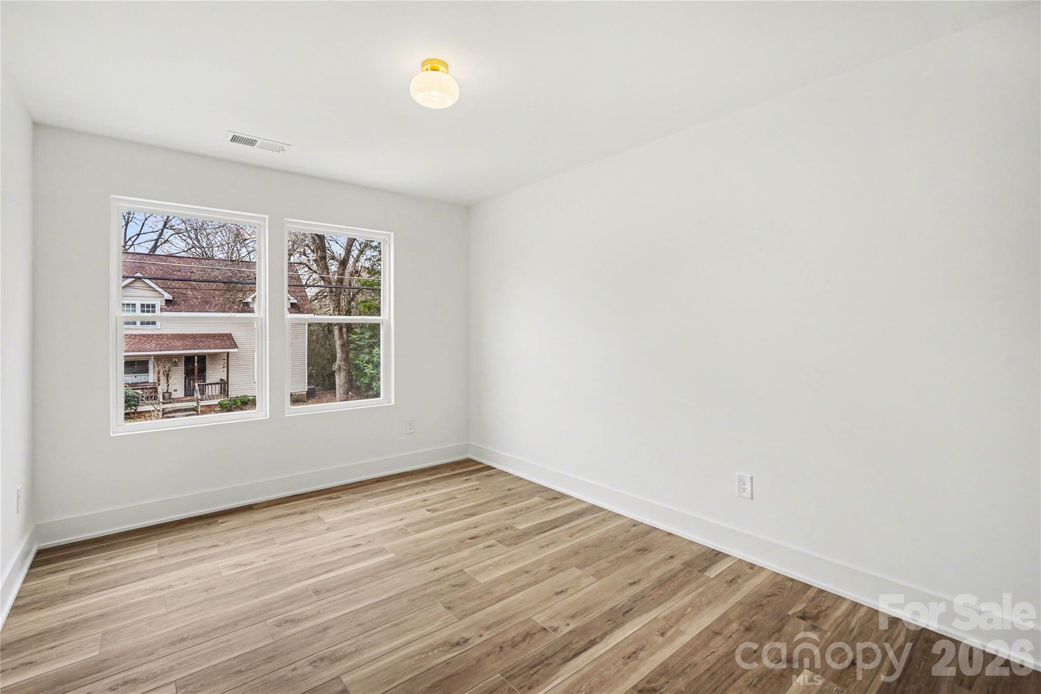 3209 Ross Avenue — Charlotte