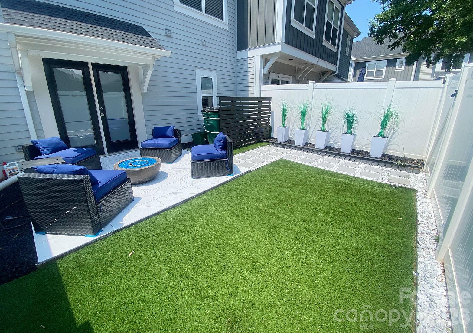 446 W Worthington Avenue — Charlotte