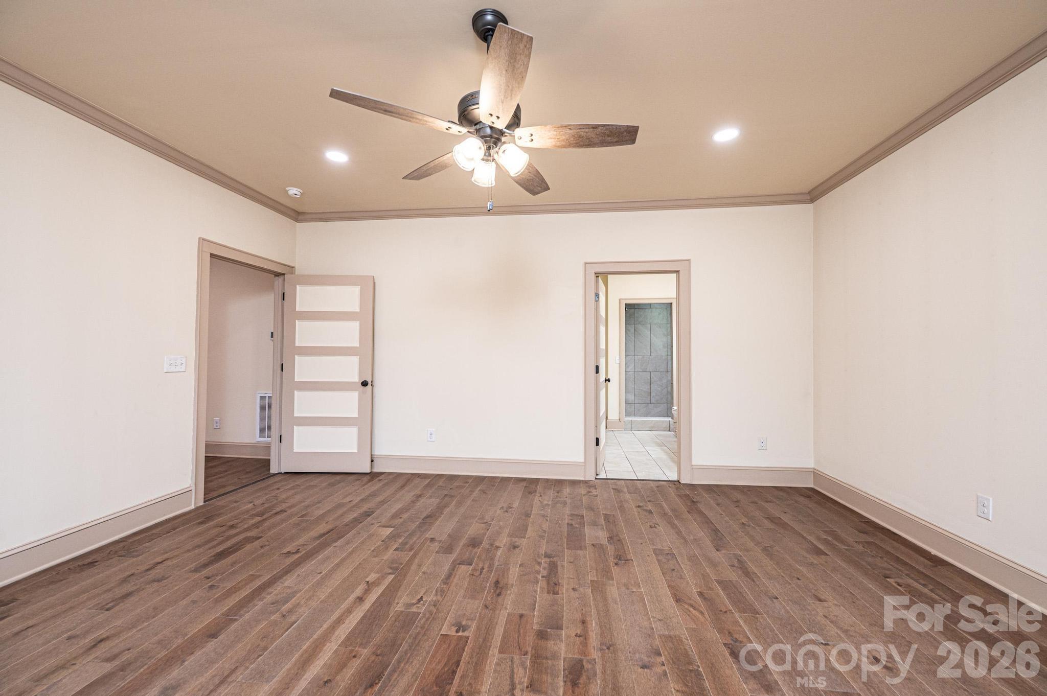 1610 Summerlin Place — Newton