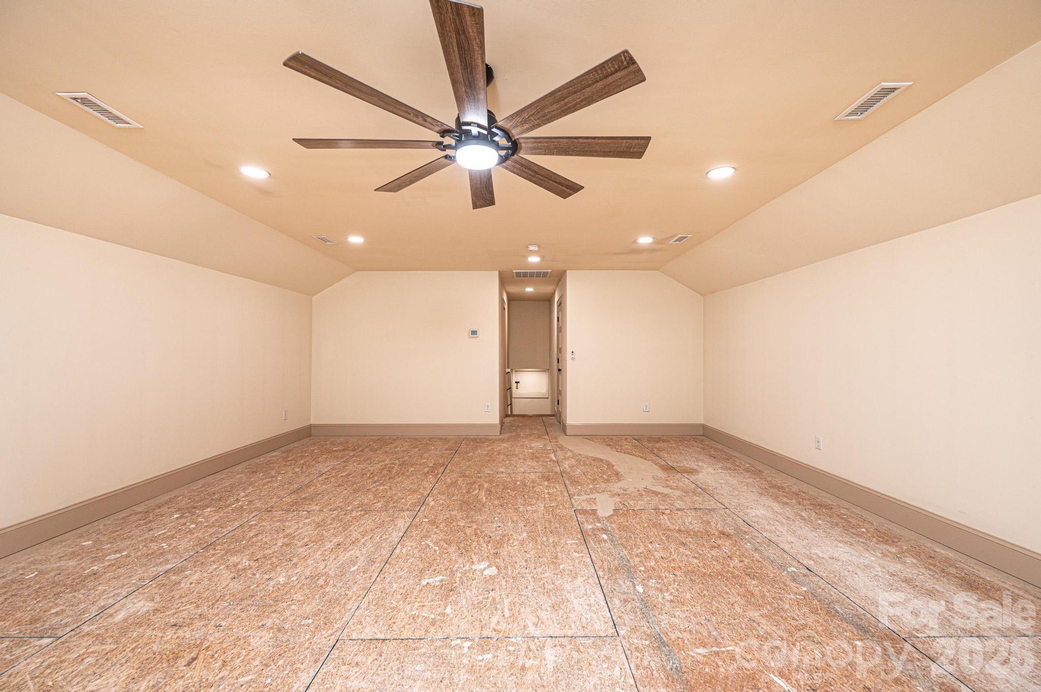 1610 Summerlin Place — Newton