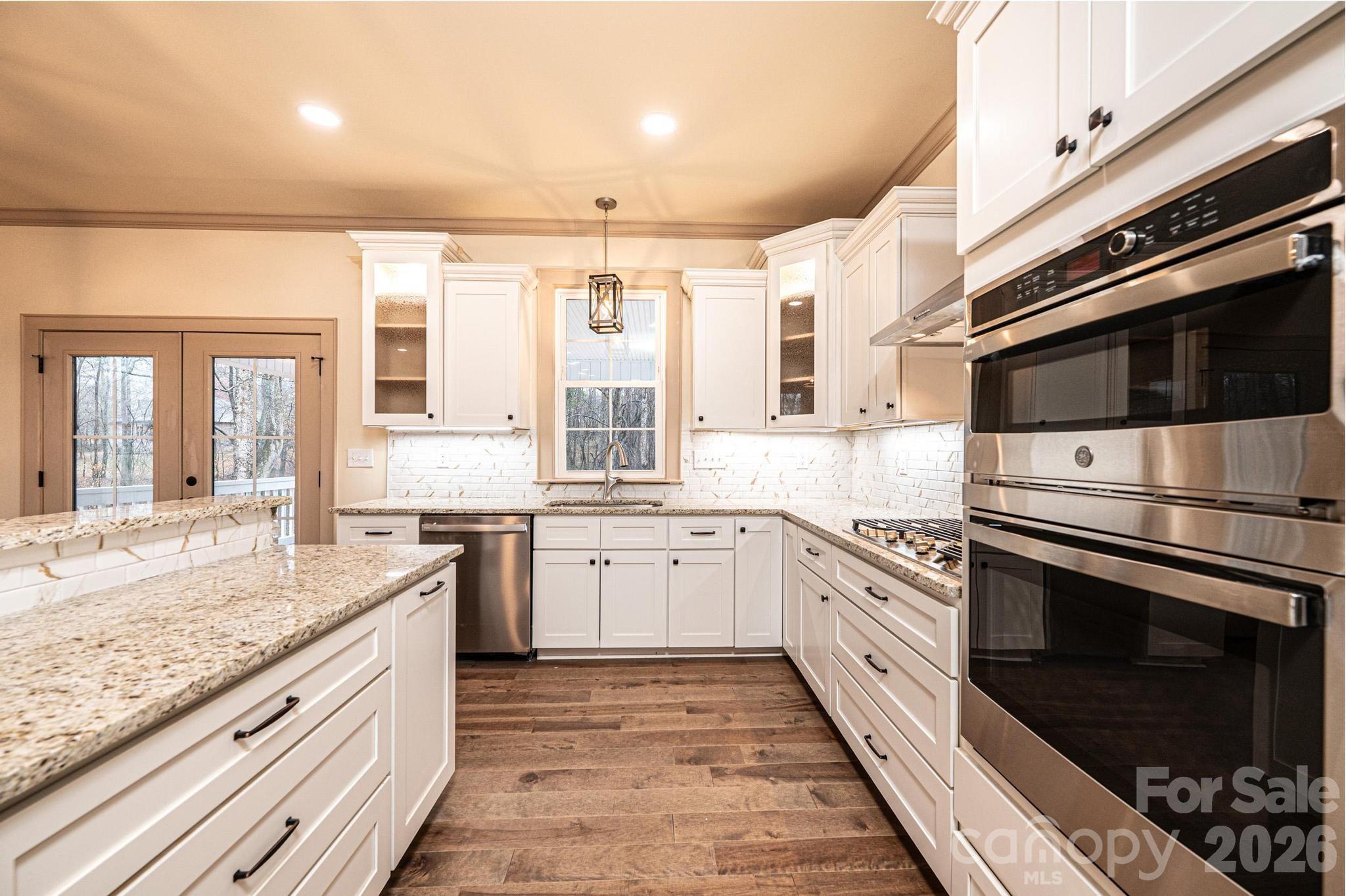 1610 Summerlin Place — Newton