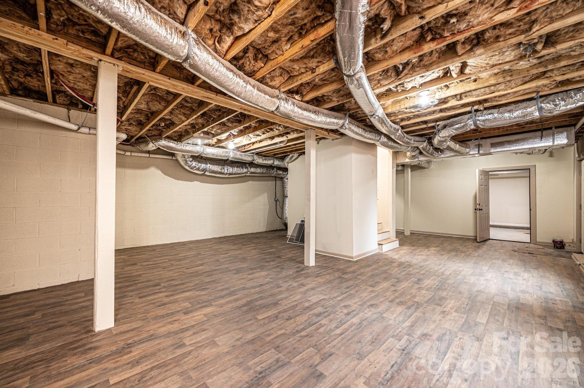 1610 Summerlin Place — Newton