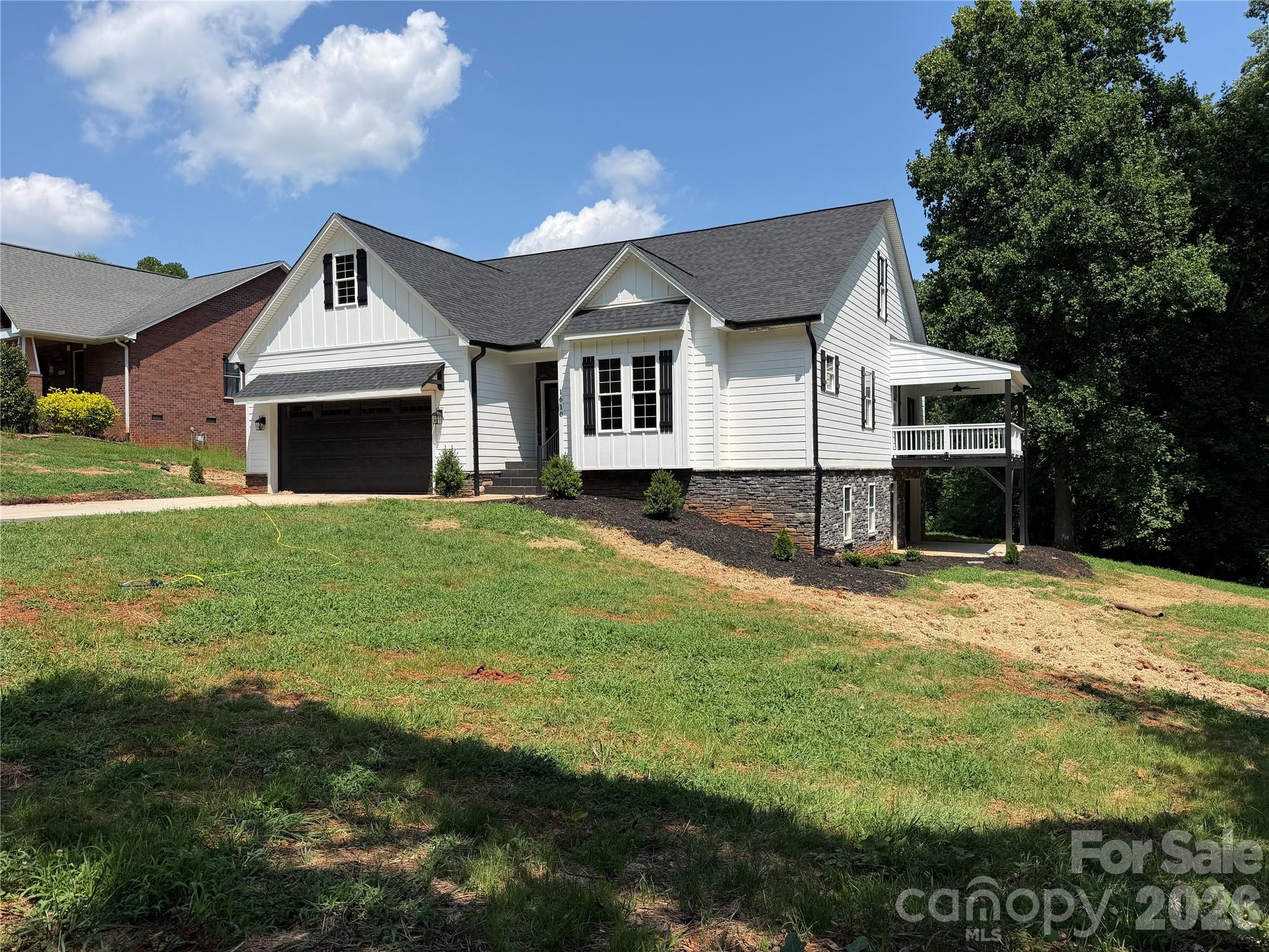 1610 Summerlin Place — Newton