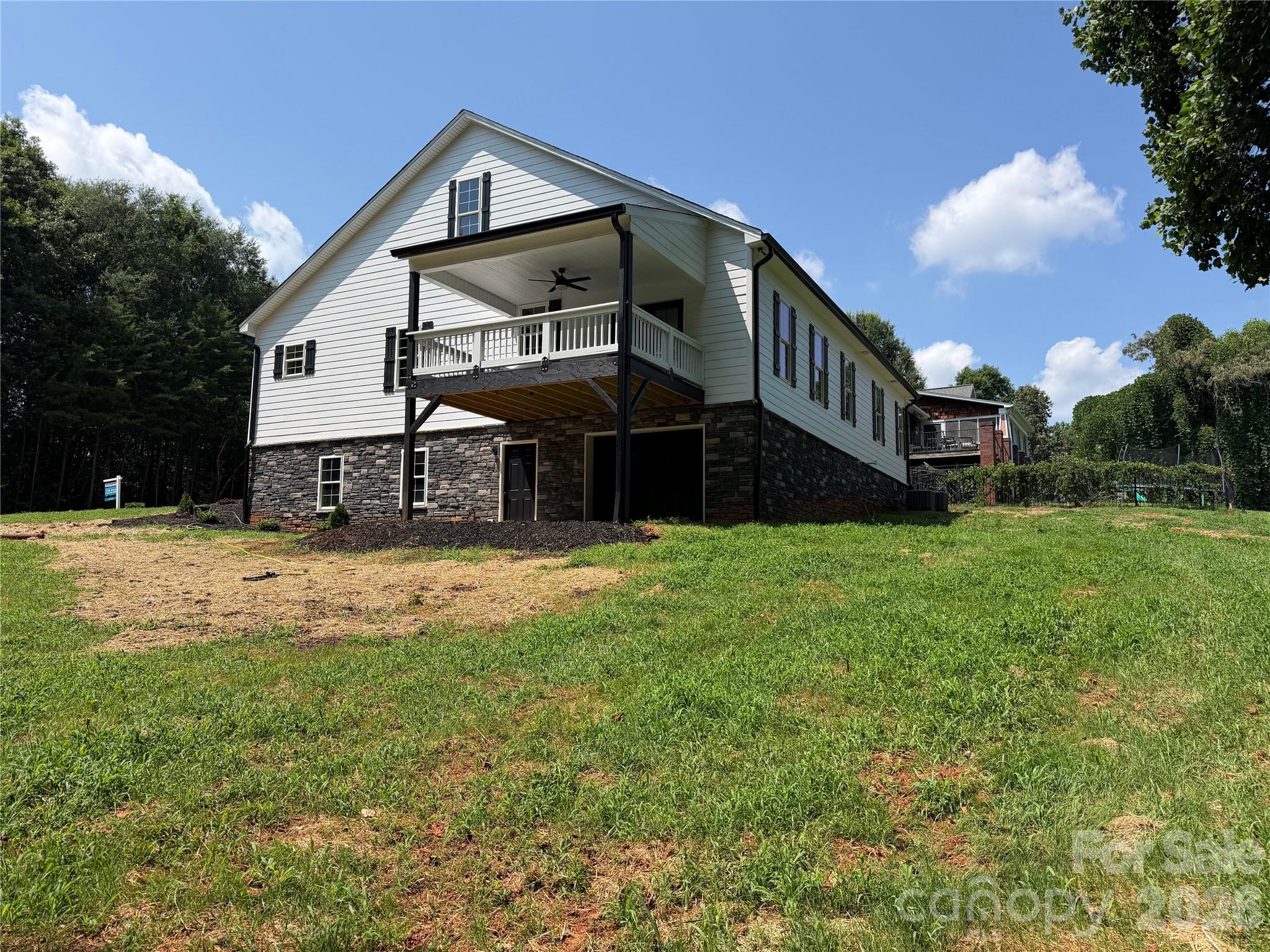 1610 Summerlin Place — Newton