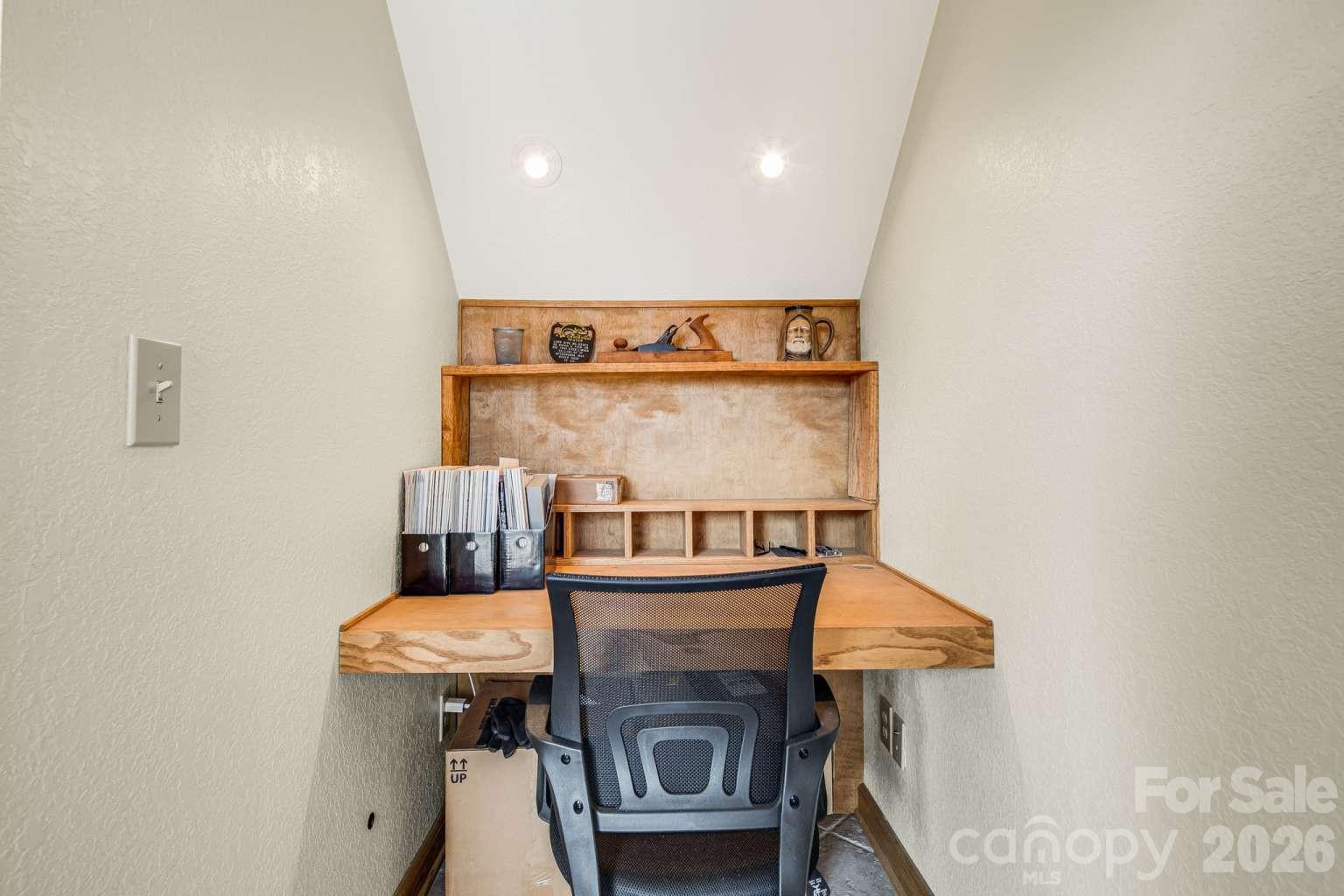 20 Stony Crest Drive — Spruce Pine