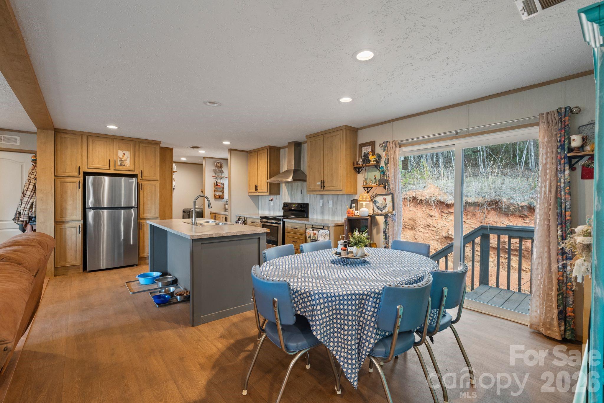 5005 Rocky Ridge Road — Connelly Springs