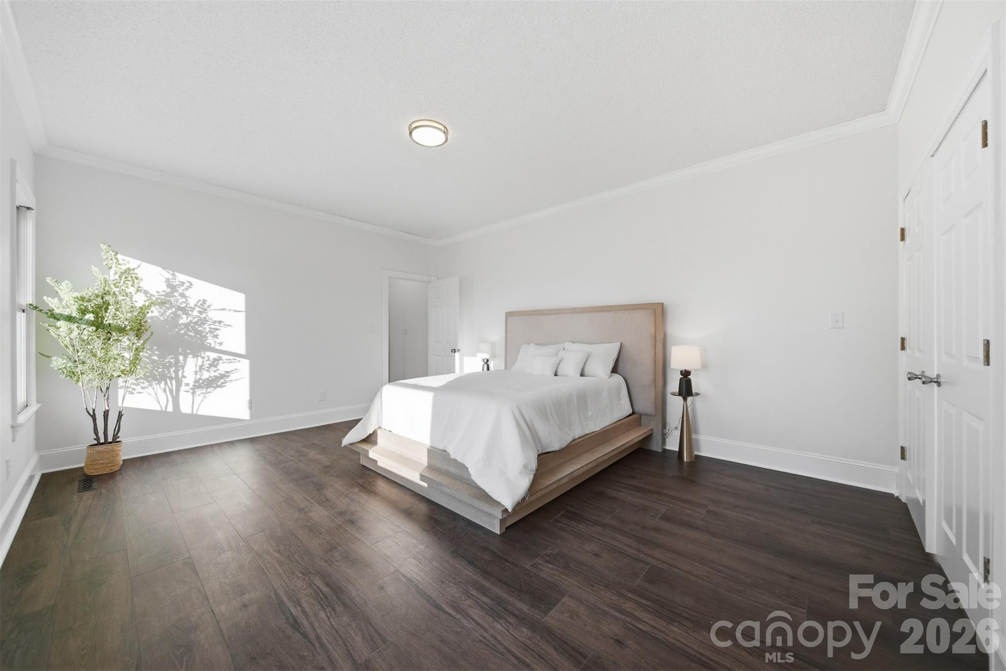 3718 Club House Drive NE — Conover