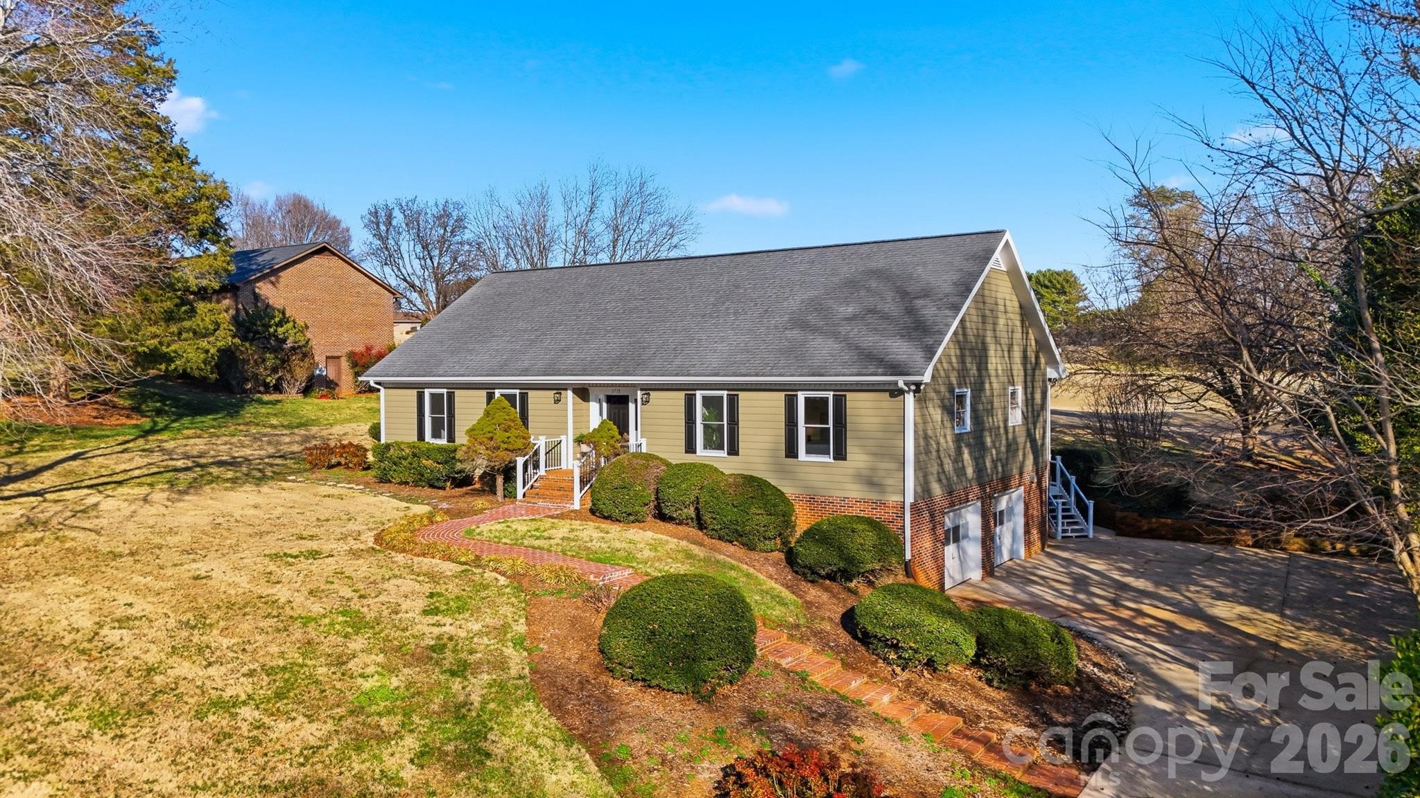 3718 Club House Drive NE — Conover