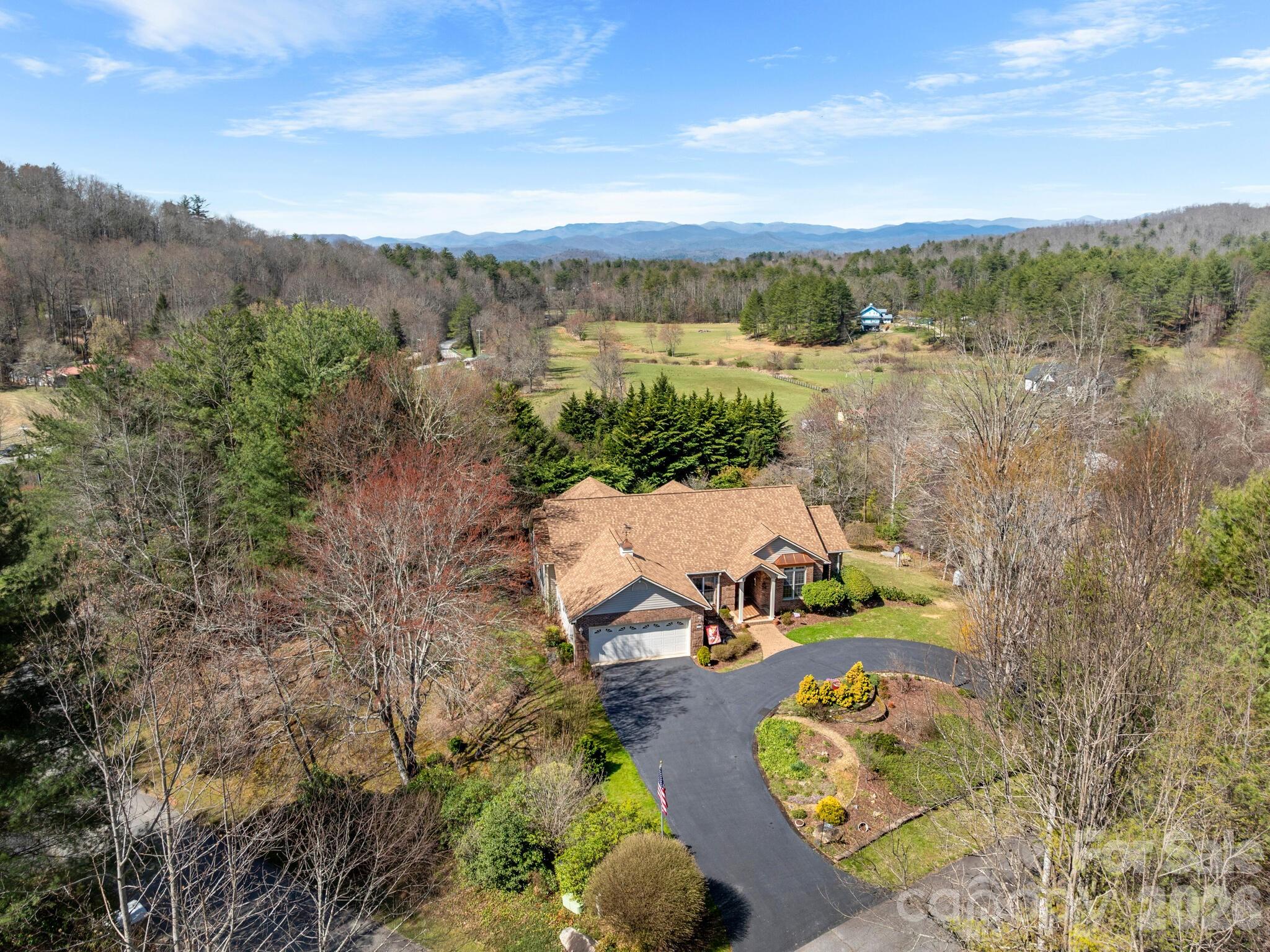 17 Ashton Forest Court — Hendersonville