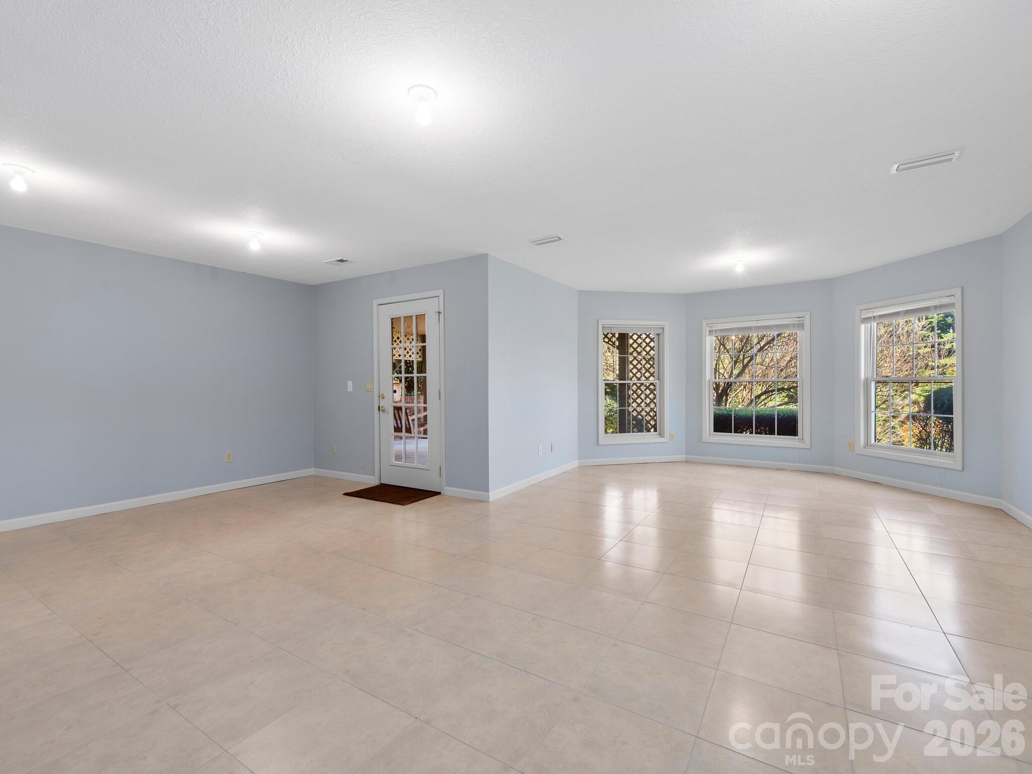 17 Ashton Forest Court — Hendersonville