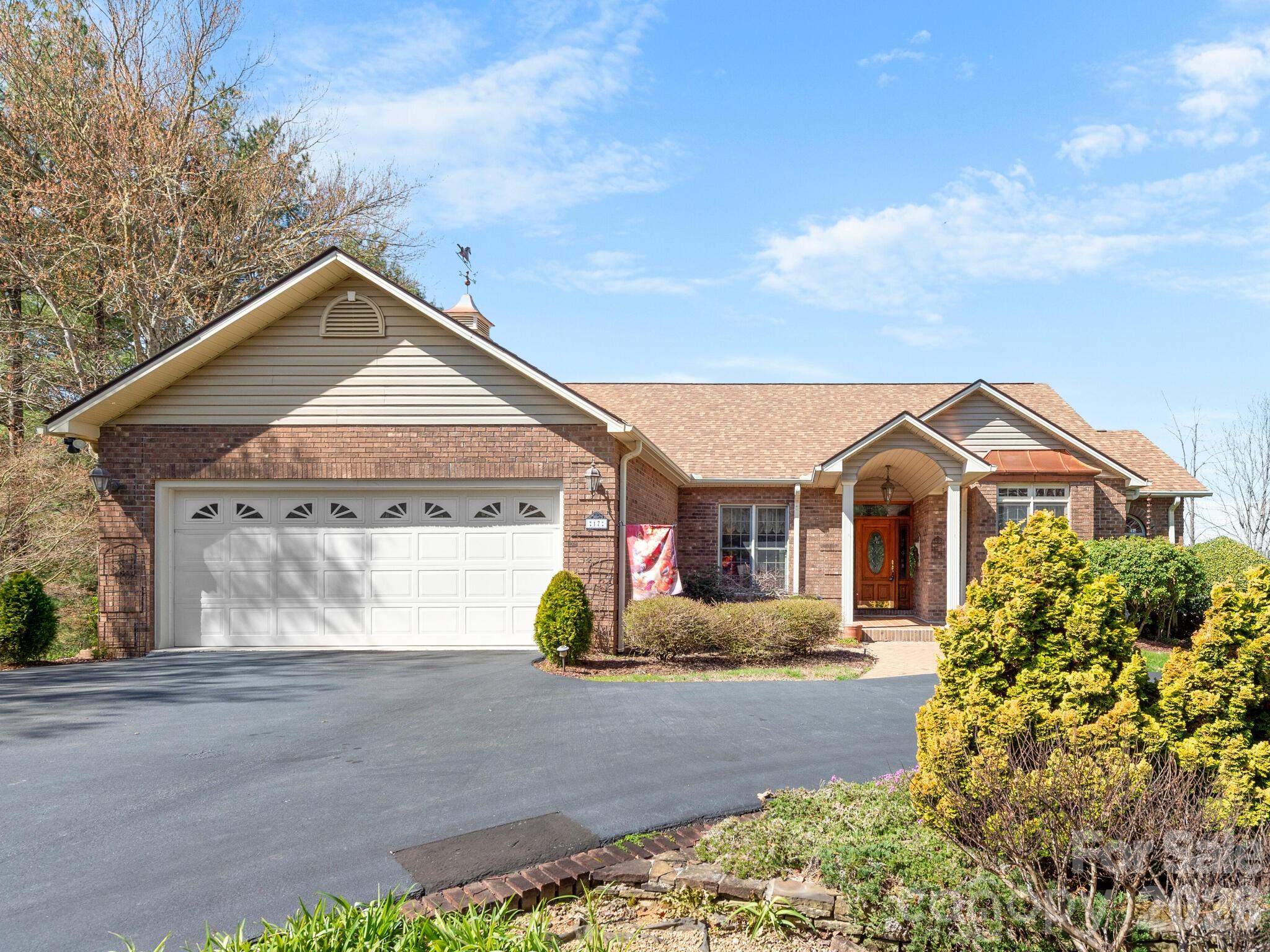 17 Ashton Forest Court — Hendersonville