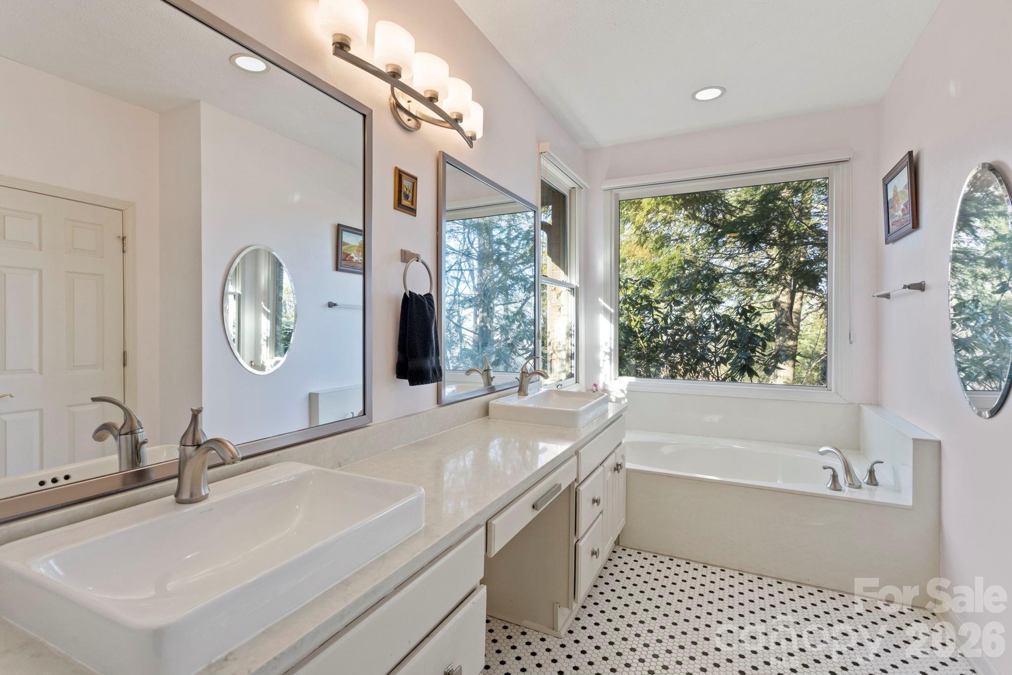 103 Bellshire Drive — Flat Rock