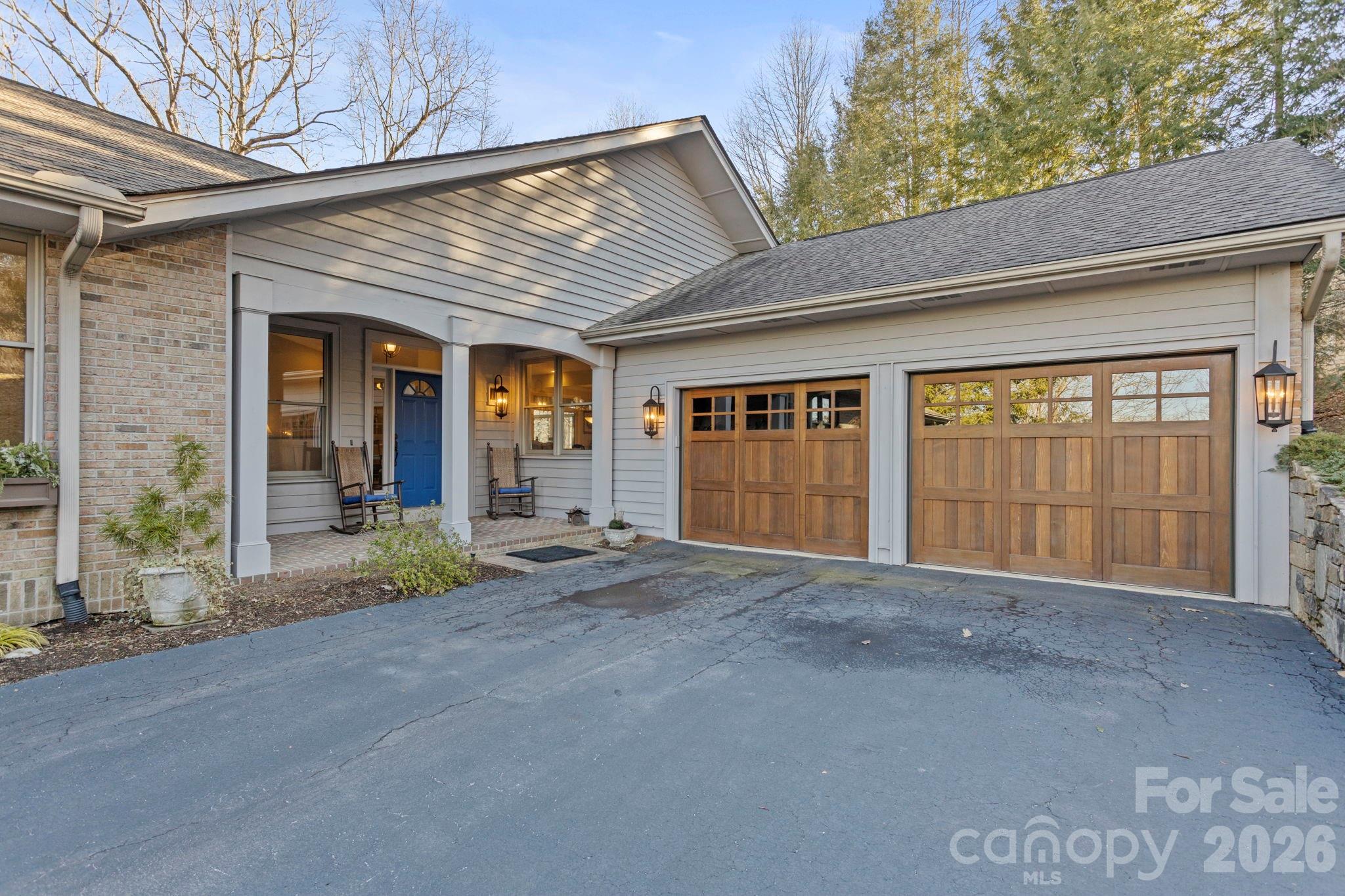 103 Bellshire Drive — Flat Rock