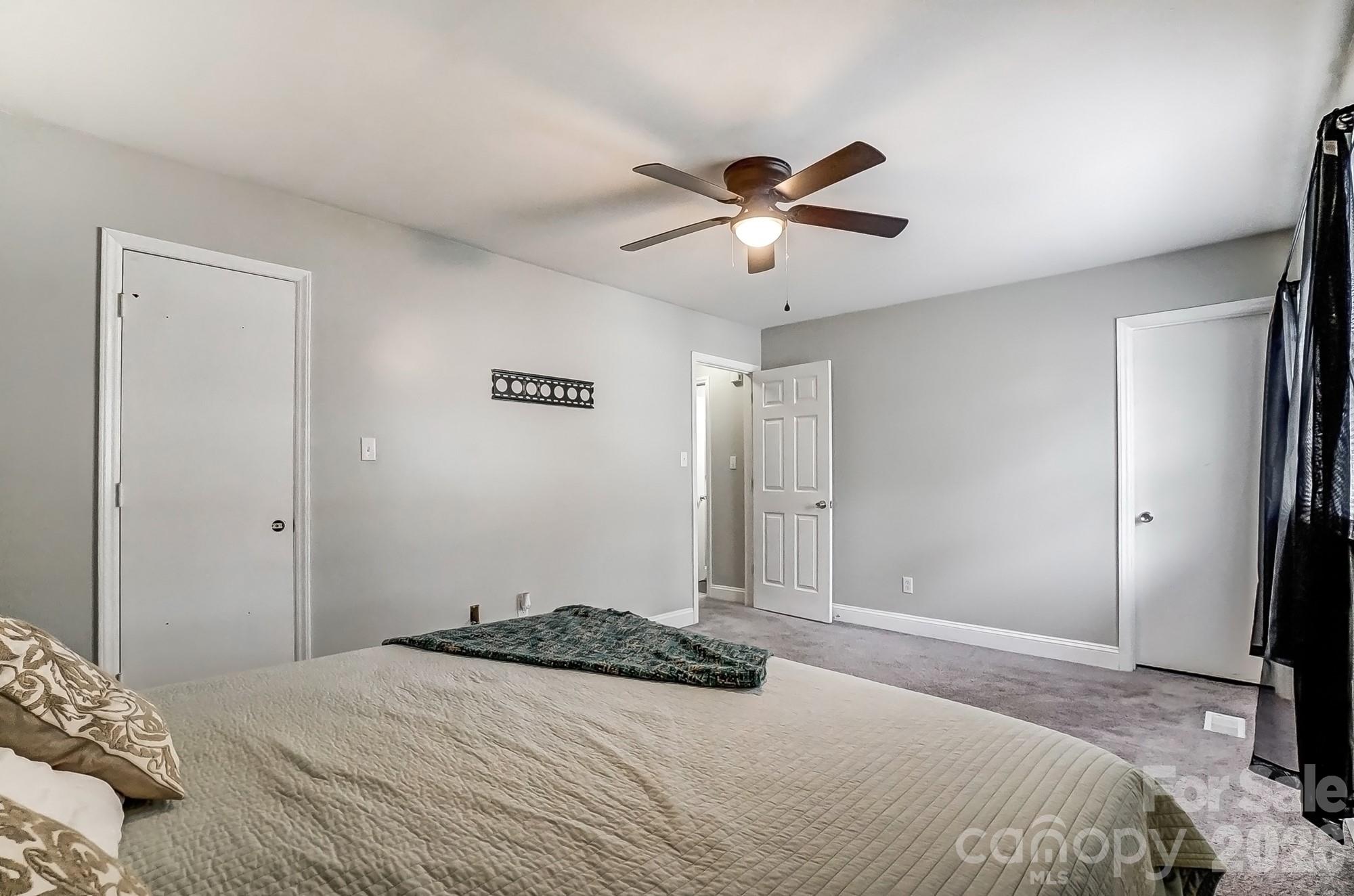 8518 Castle Pine Court — Charlotte