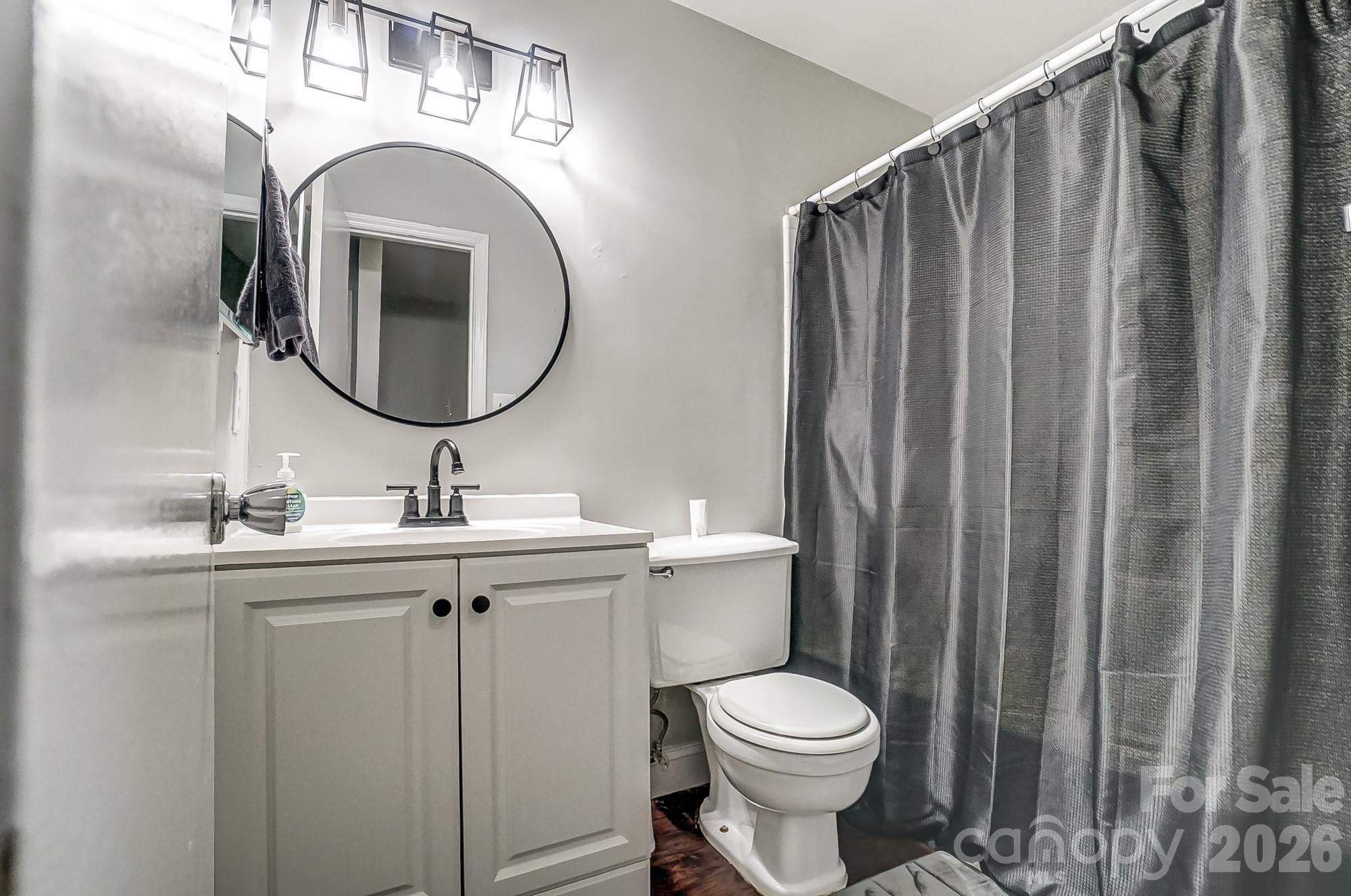 8518 Castle Pine Court — Charlotte