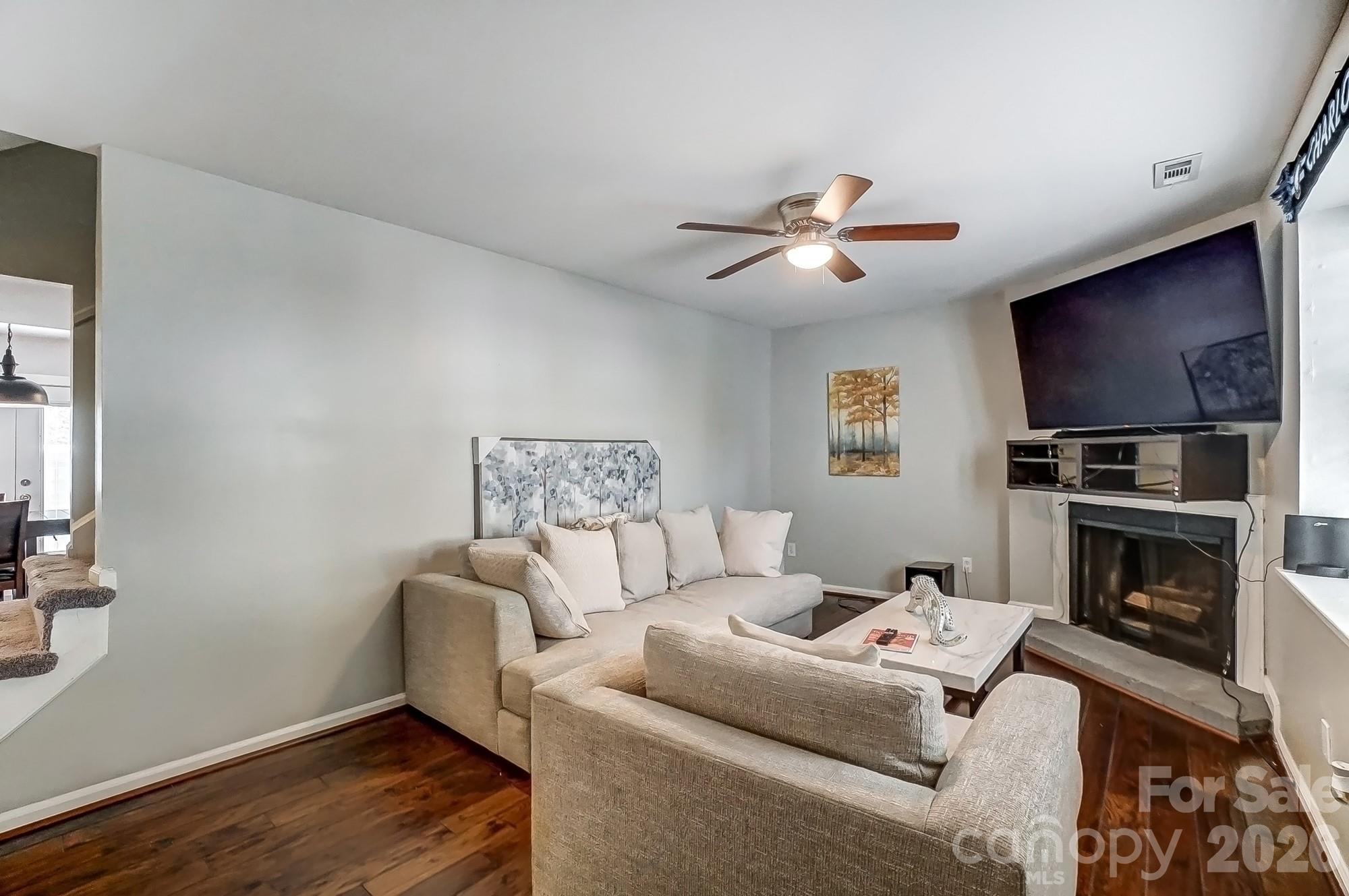 8518 Castle Pine Court — Charlotte