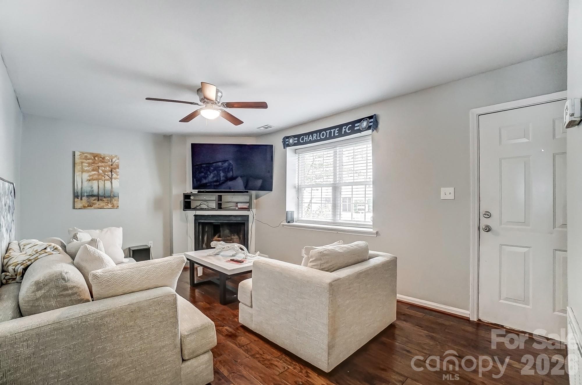 8518 Castle Pine Court — Charlotte