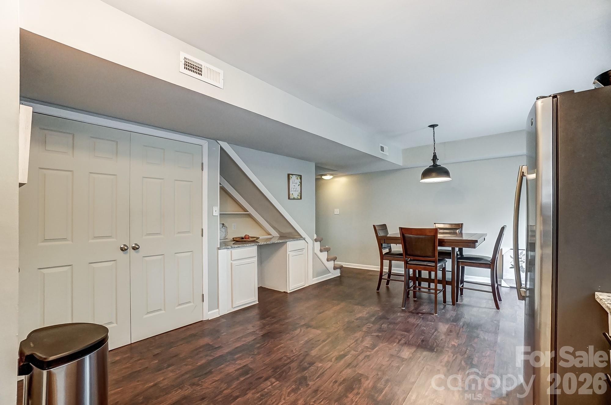 8518 Castle Pine Court — Charlotte