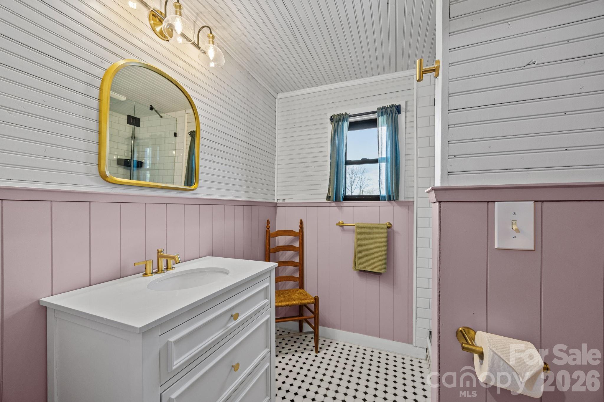 615 Rose Hill Road — Asheville