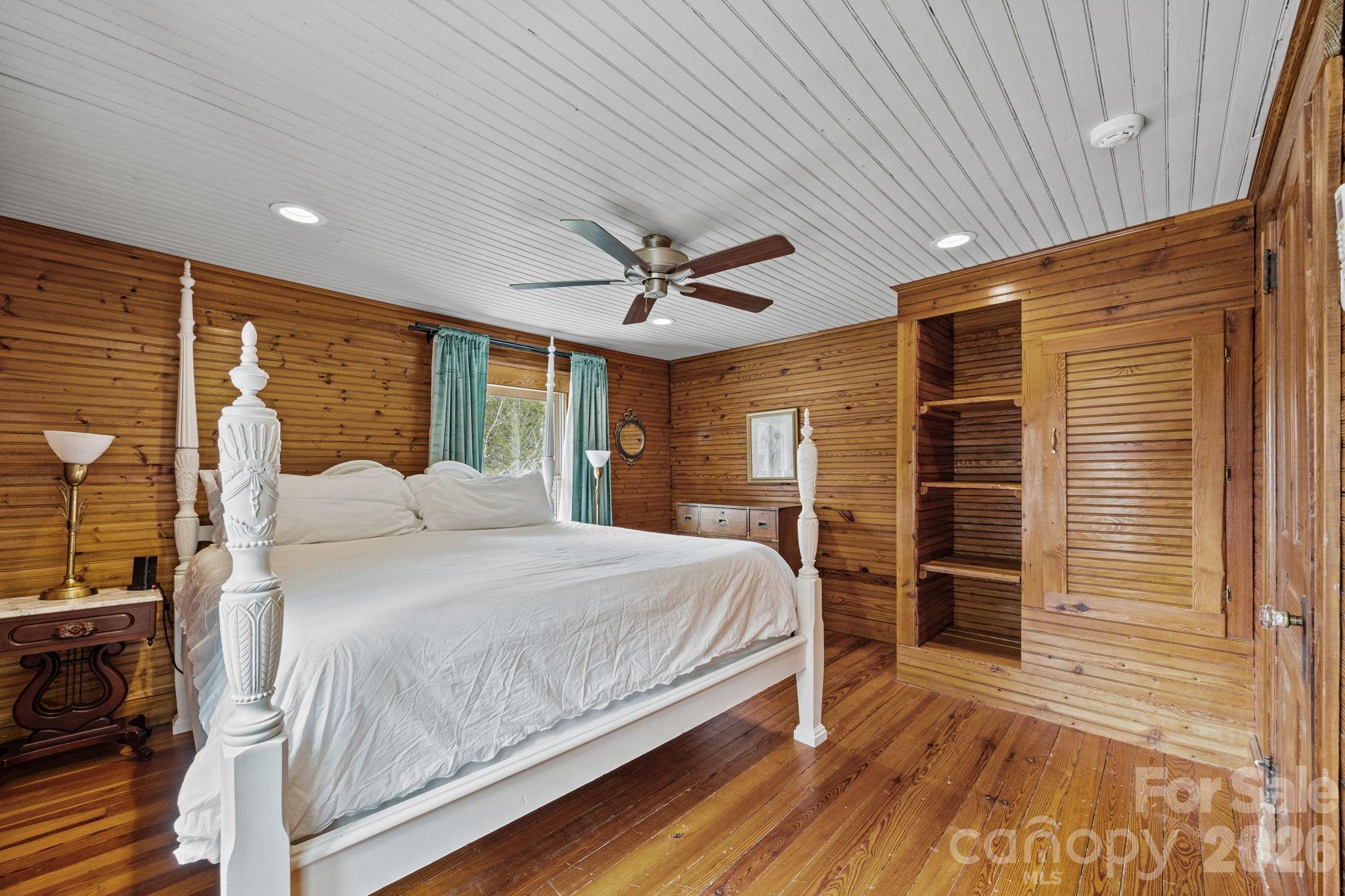 615 Rose Hill Road — Asheville