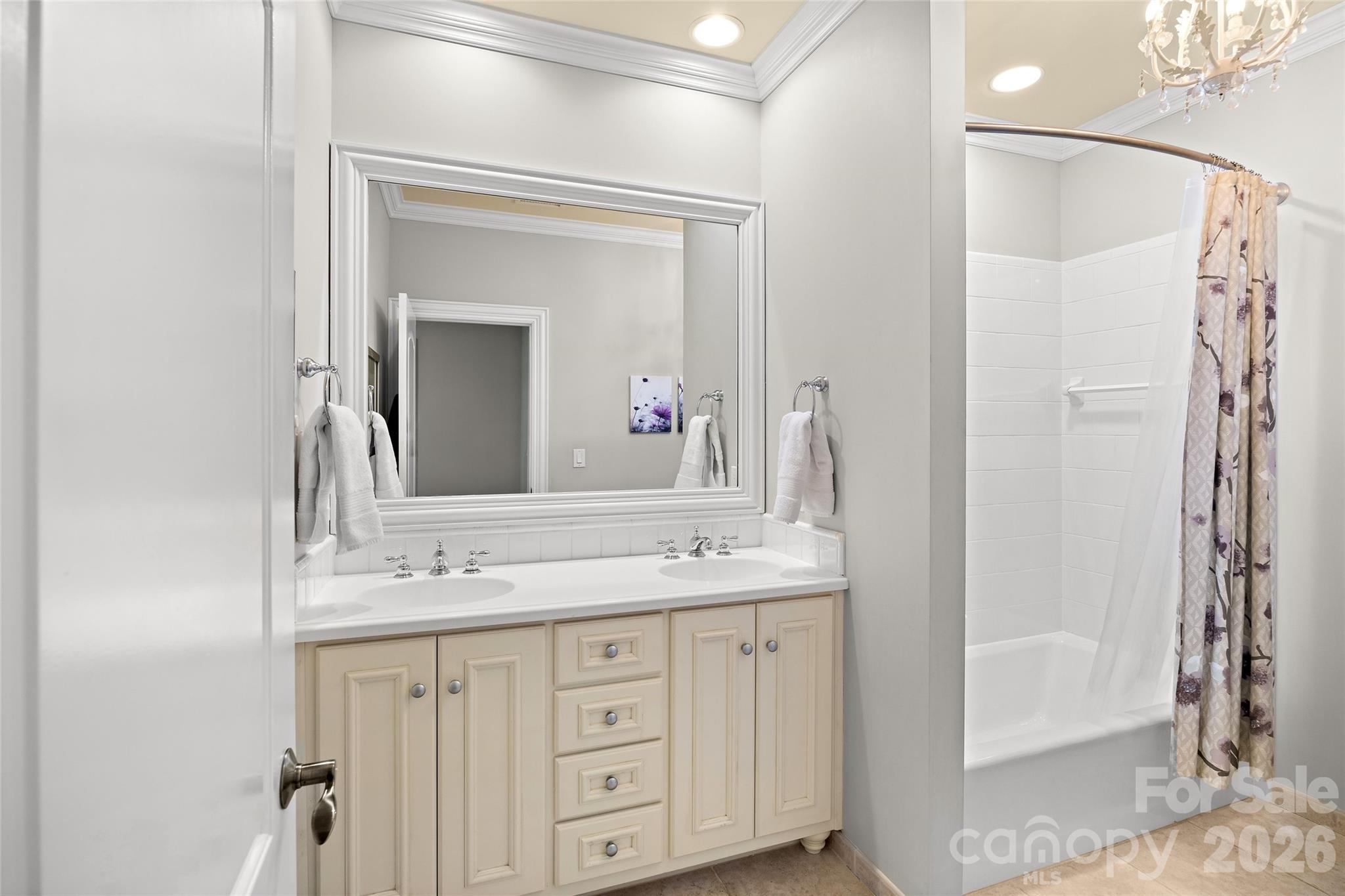 2095 Kings Manor Drive — Weddington