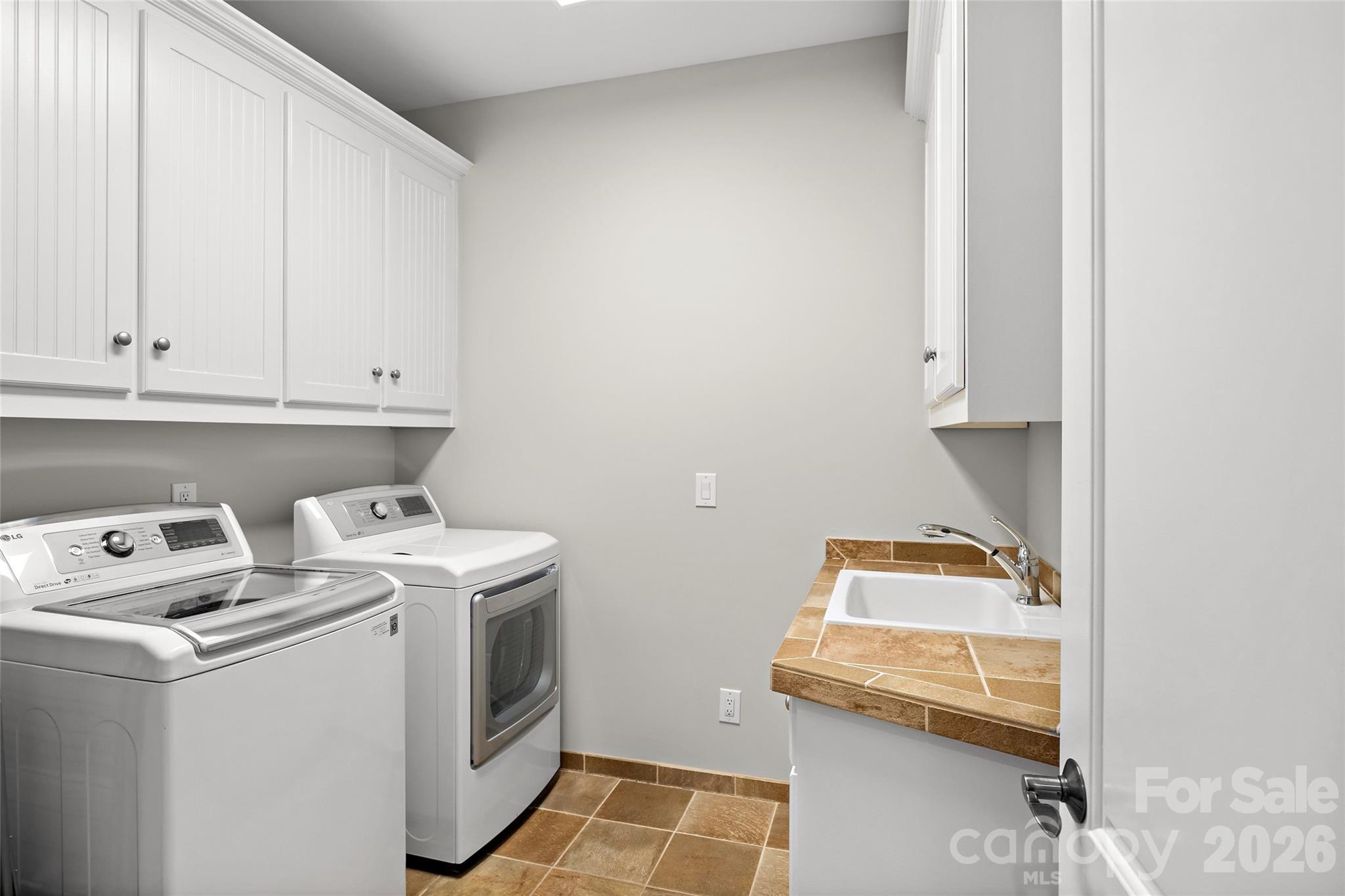 2095 Kings Manor Drive — Weddington