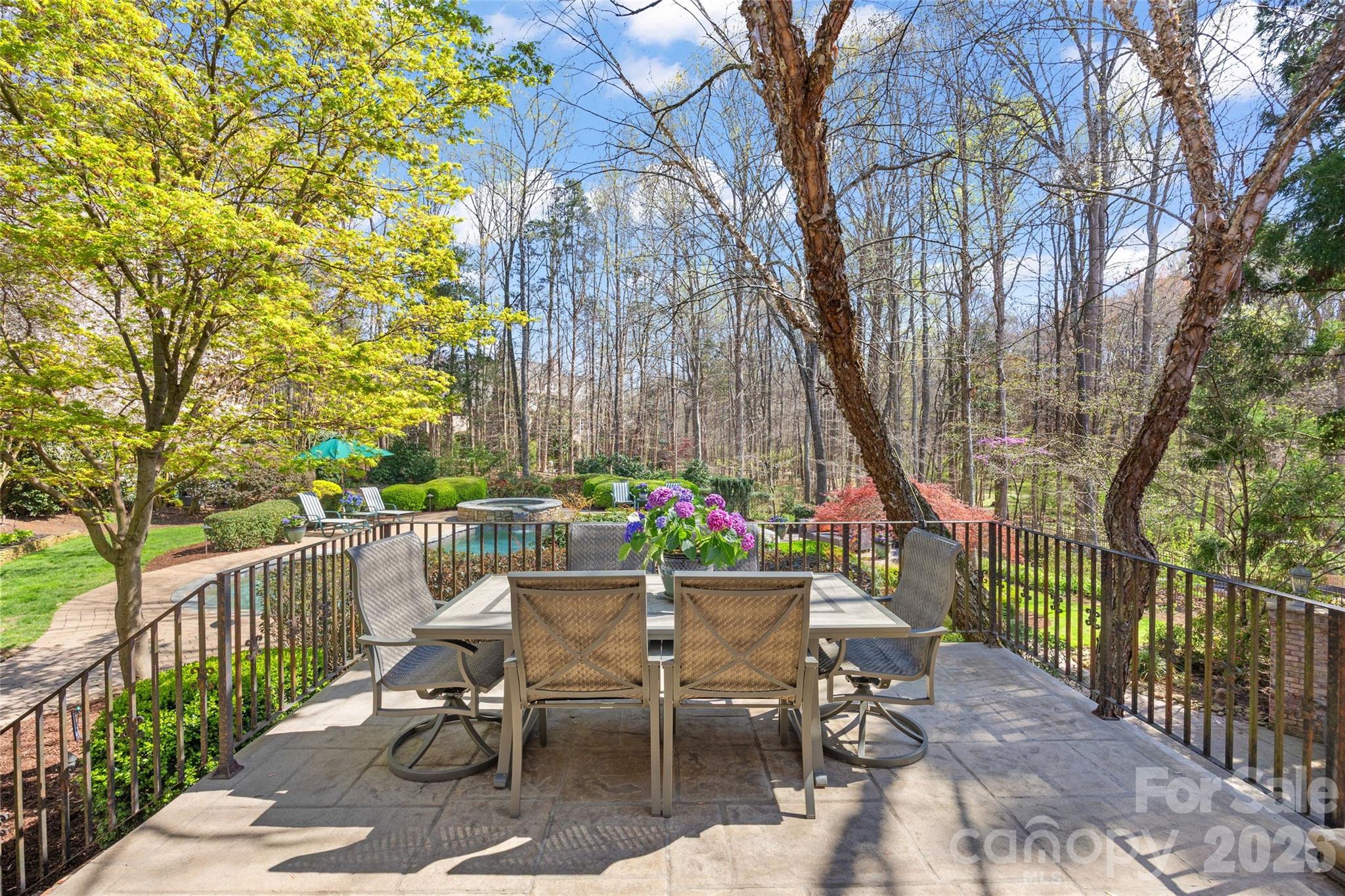 2095 Kings Manor Drive — Weddington