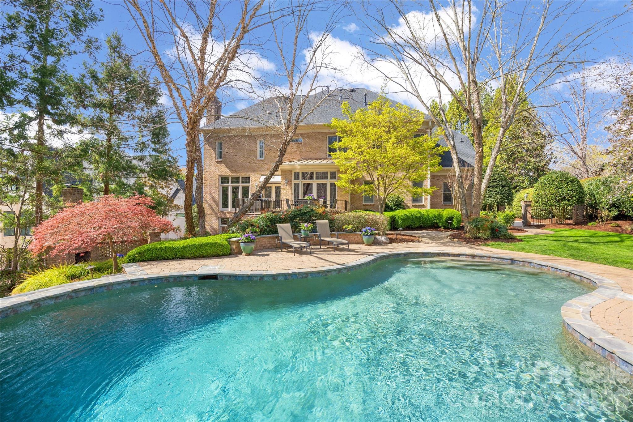 2095 Kings Manor Drive — Weddington