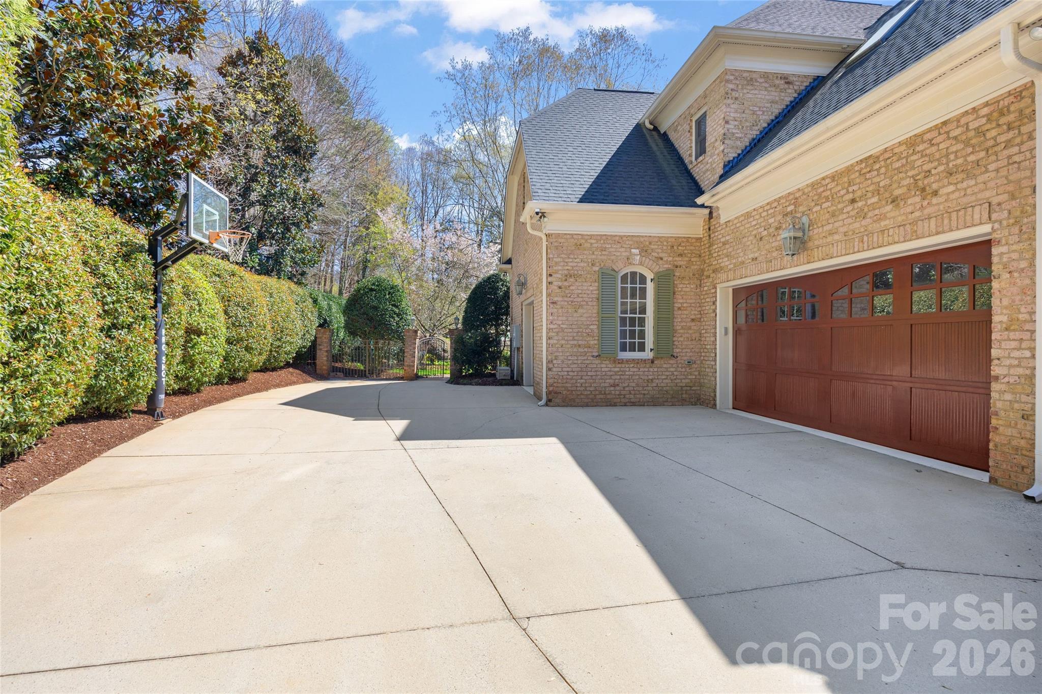 2095 Kings Manor Drive — Weddington