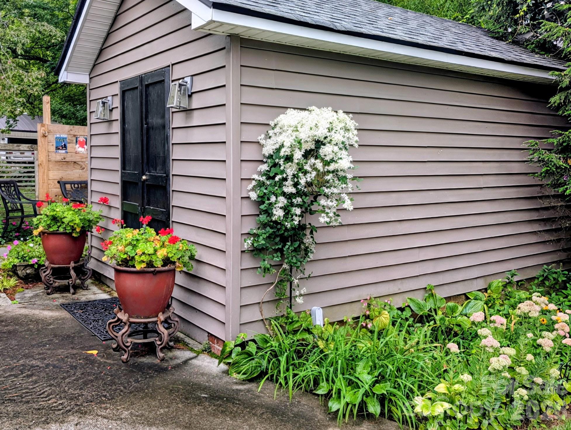 294 S Caldwell Street — Brevard