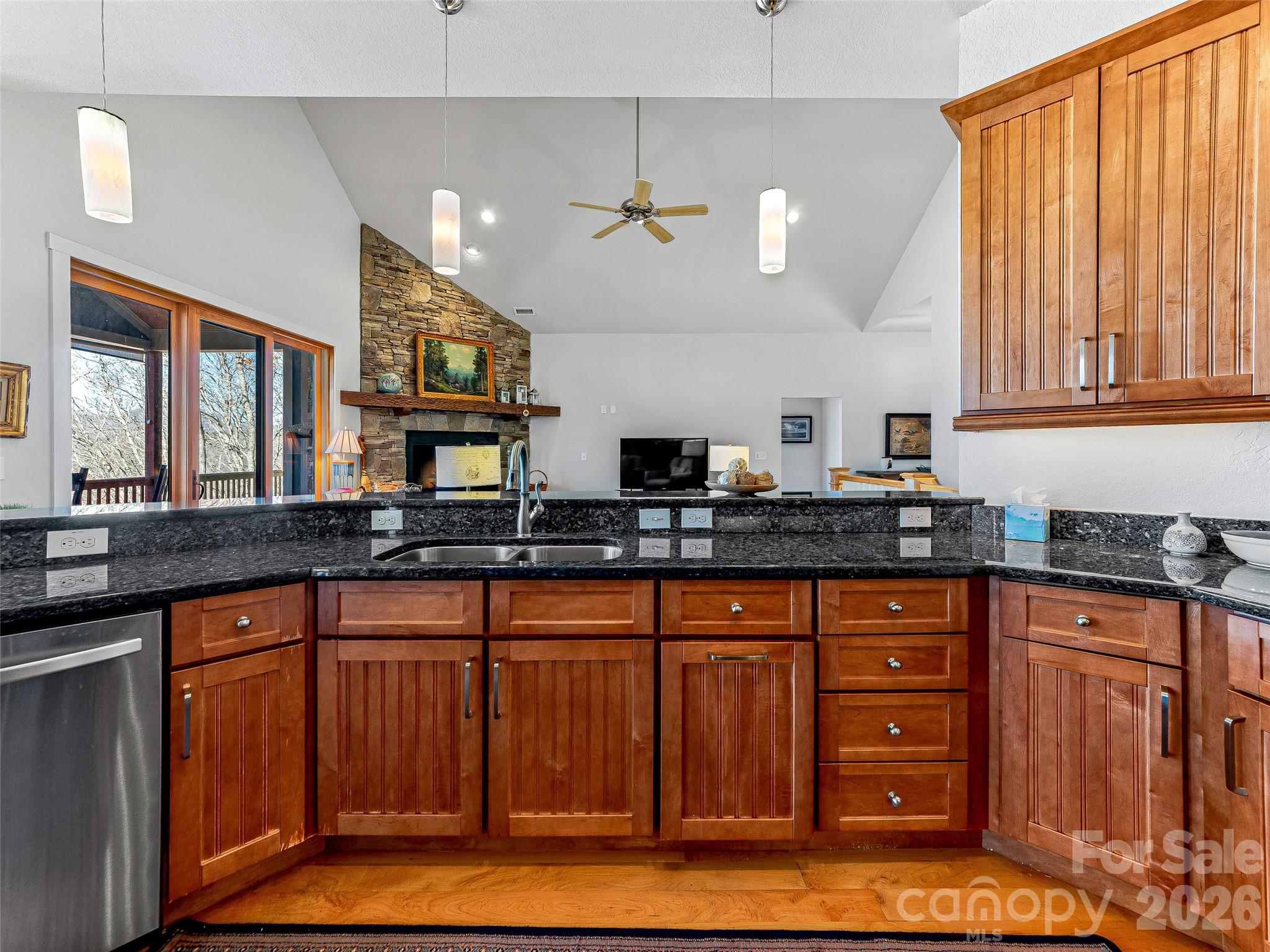 130 Cross Vine Drive — Tuckasegee