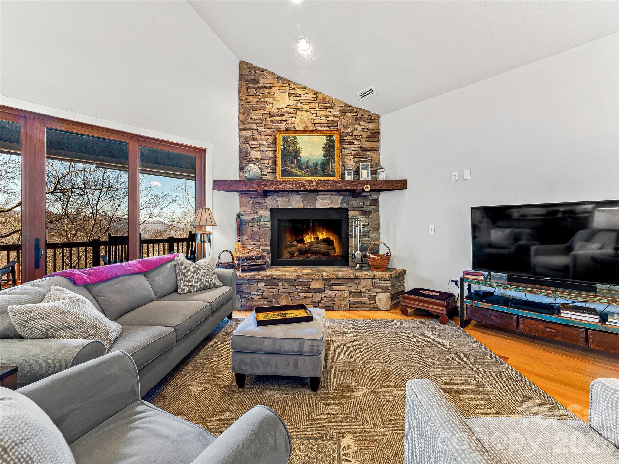 130 Cross Vine Drive — Tuckasegee