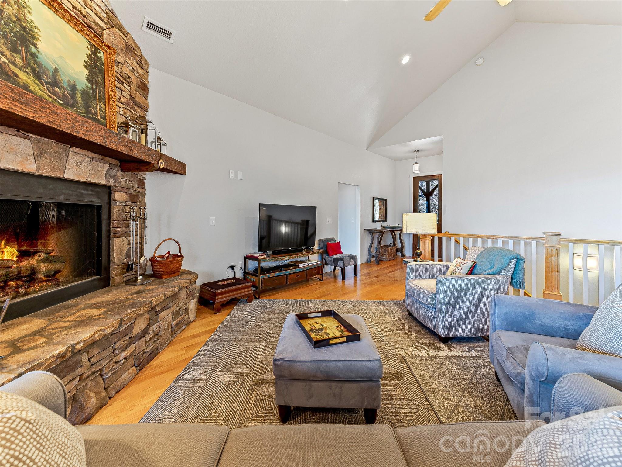 130 Cross Vine Drive — Tuckasegee