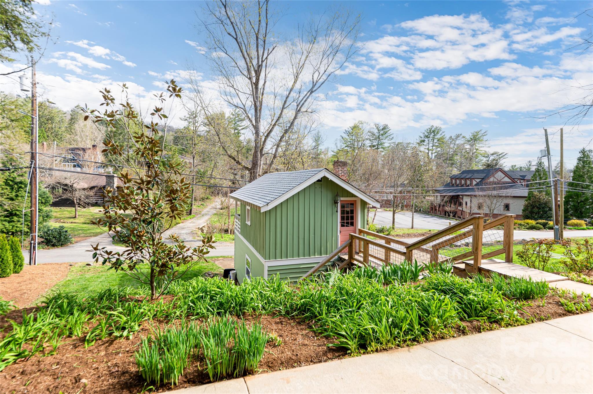18 Edgemont Road — Asheville
