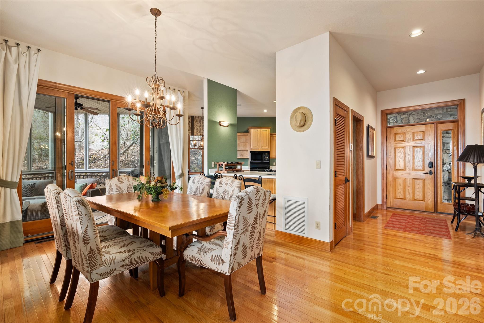 121 Stoney Falls Loop #E4 — Burnsville