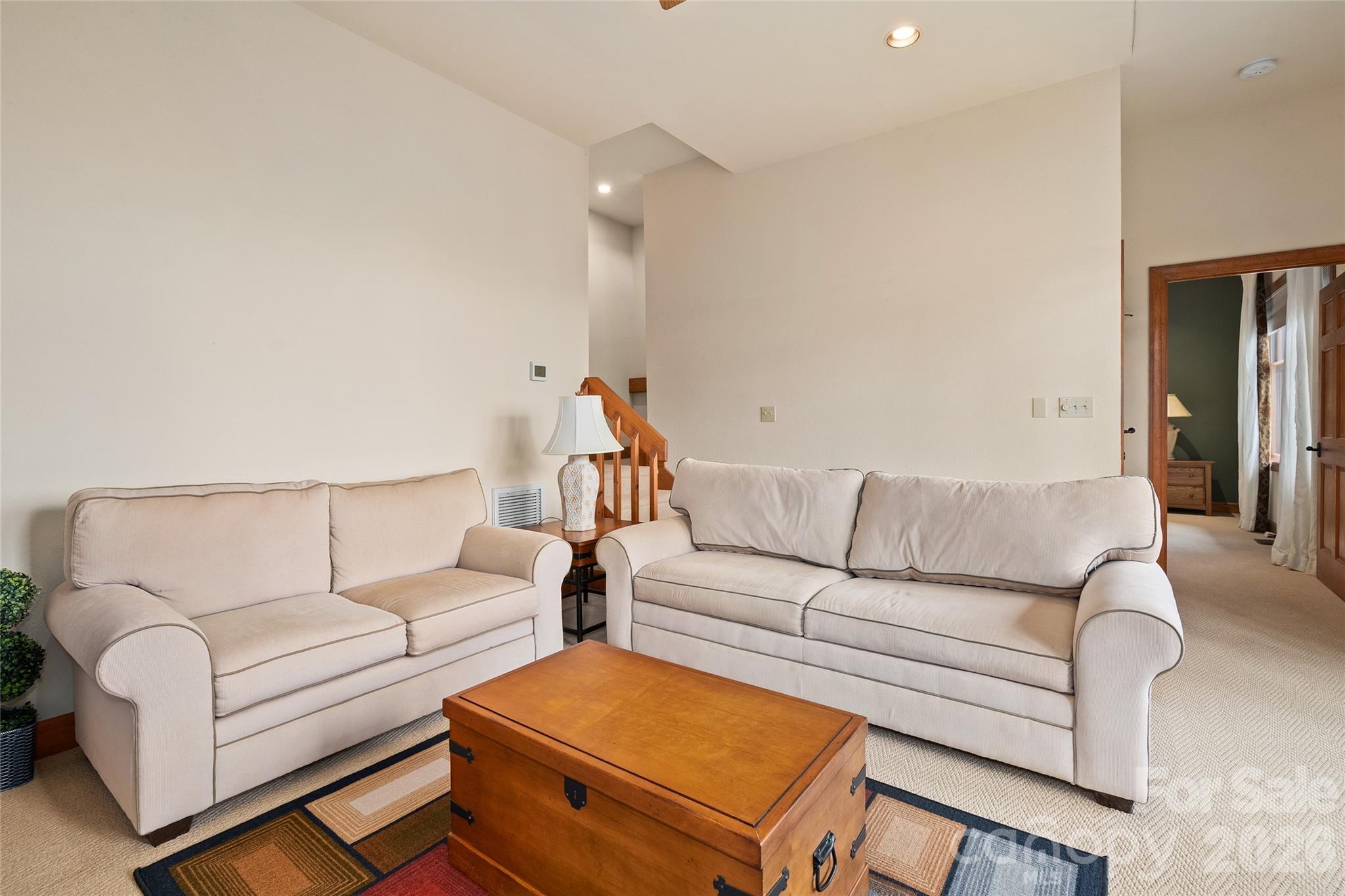 121 Stoney Falls Loop #E4 — Burnsville