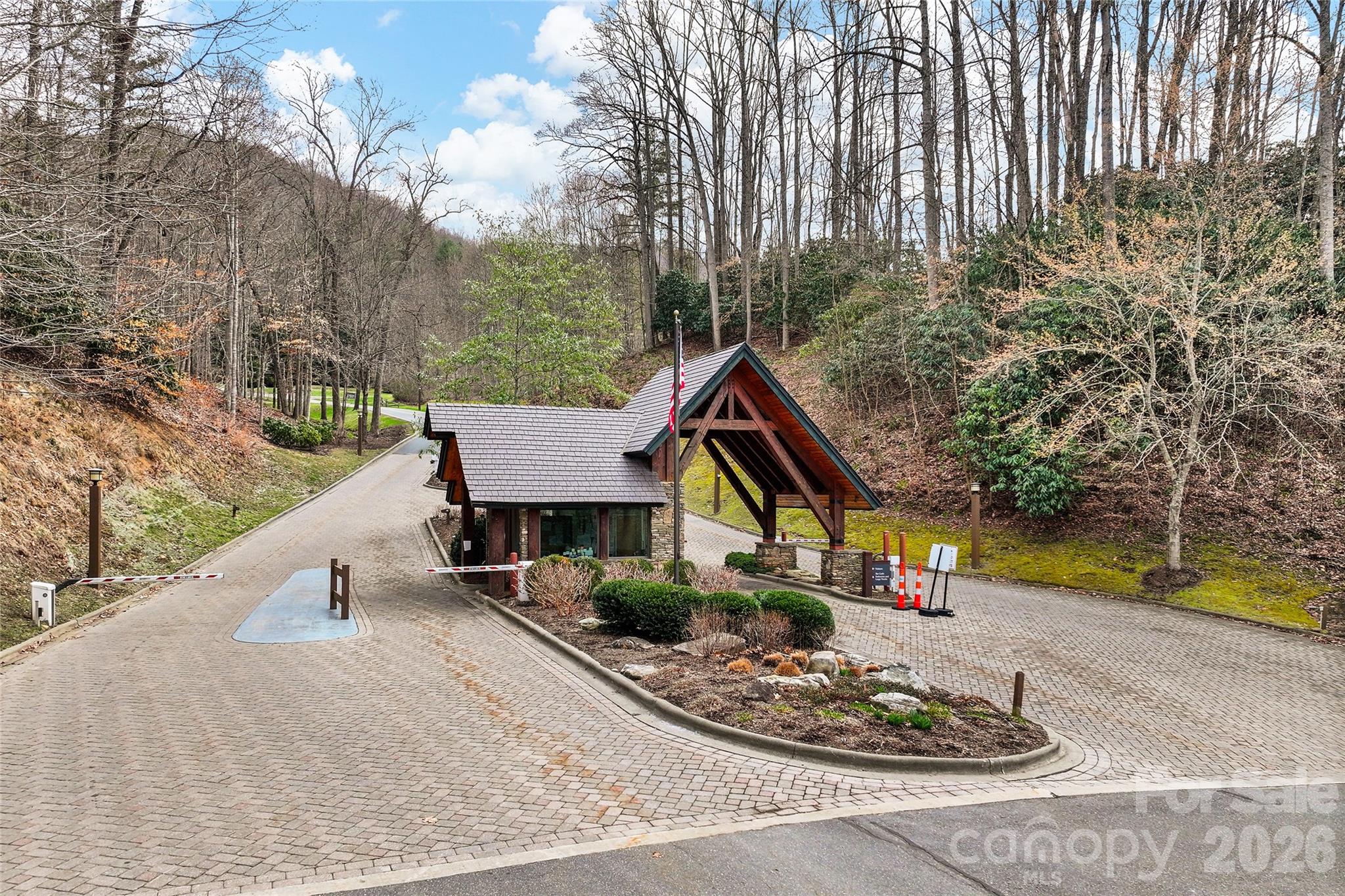 121 Stoney Falls Loop #E4 — Burnsville