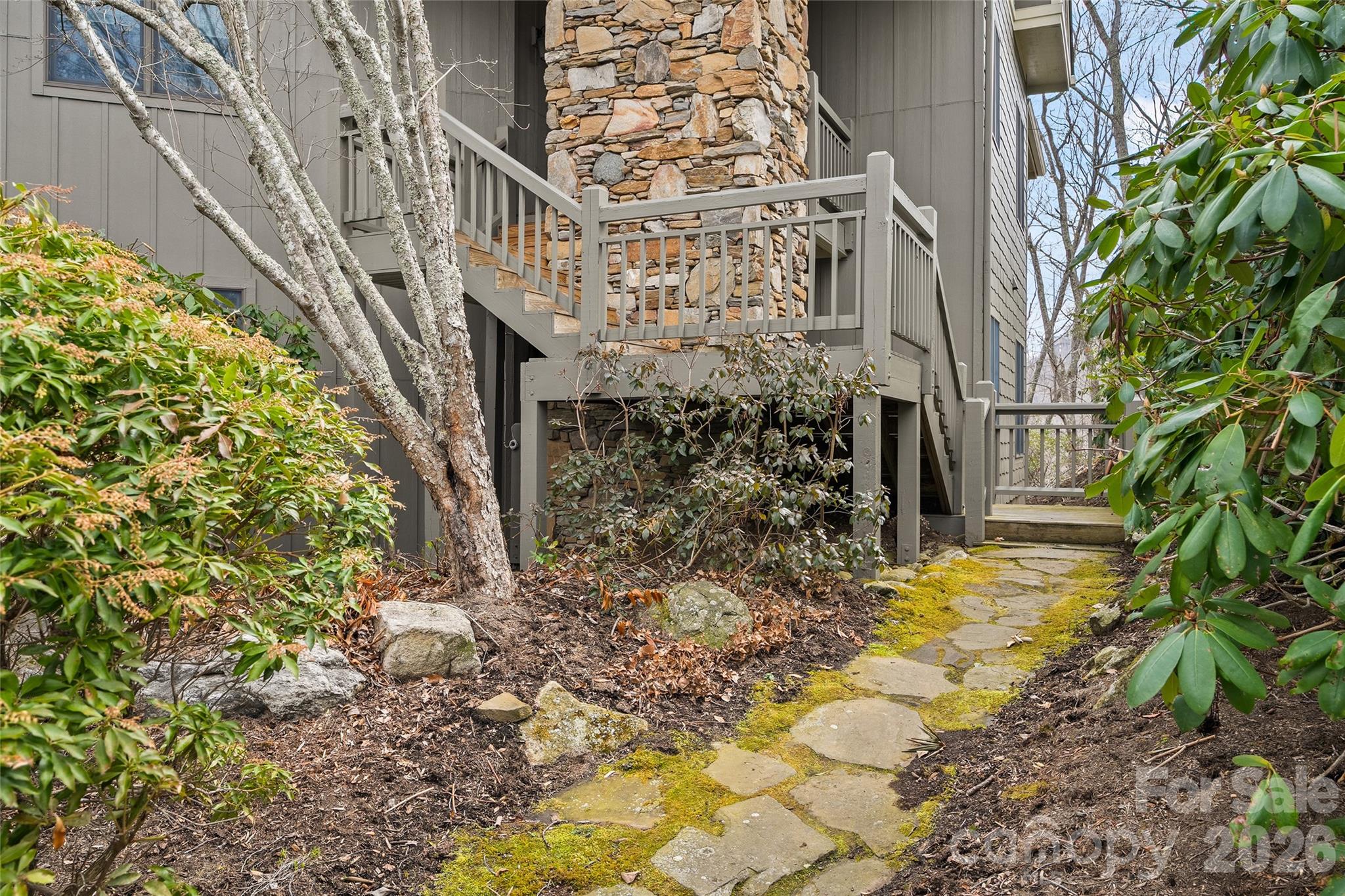121 Stoney Falls Loop #E4 — Burnsville