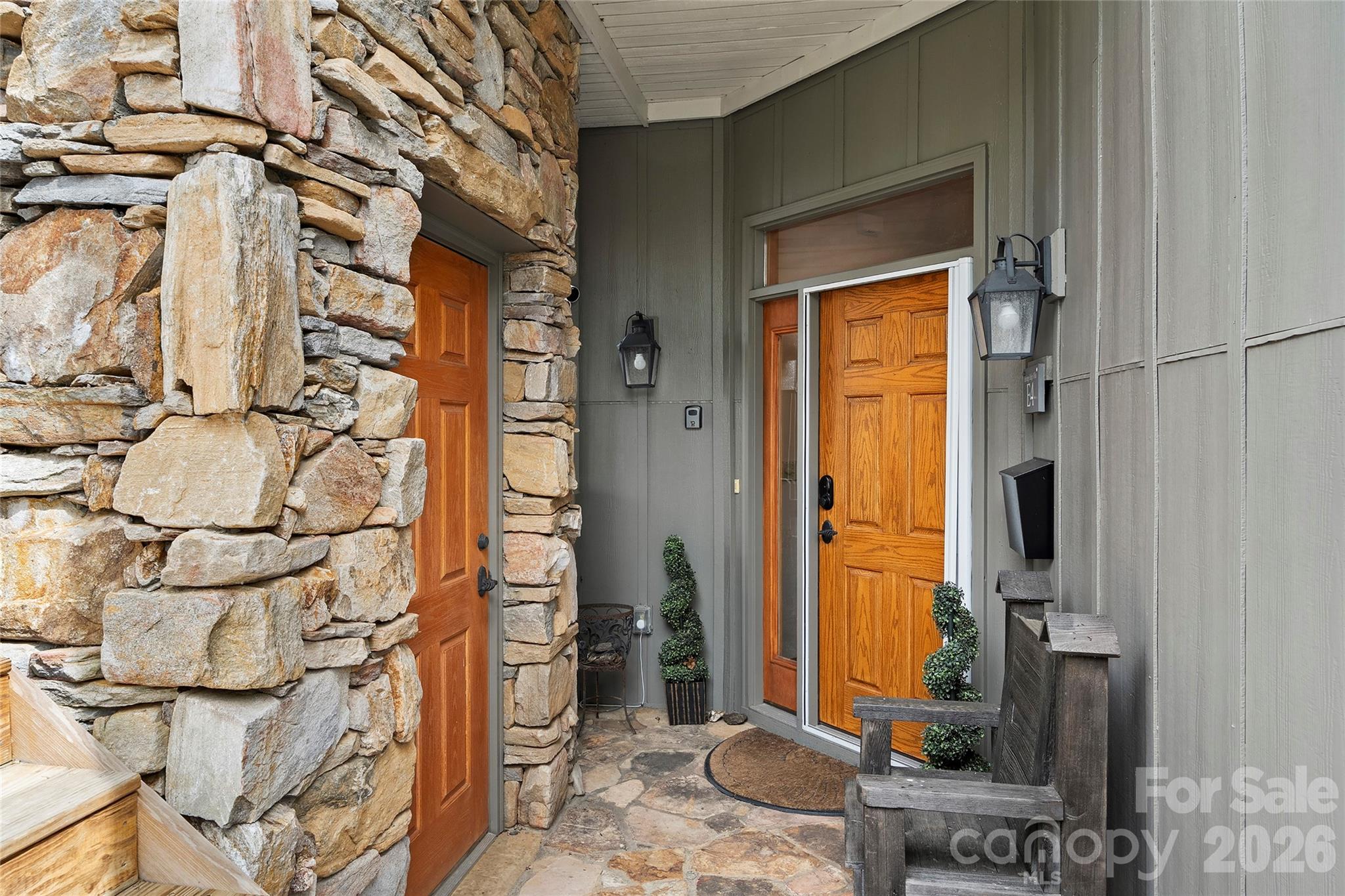 121 Stoney Falls Loop #E4 — Burnsville
