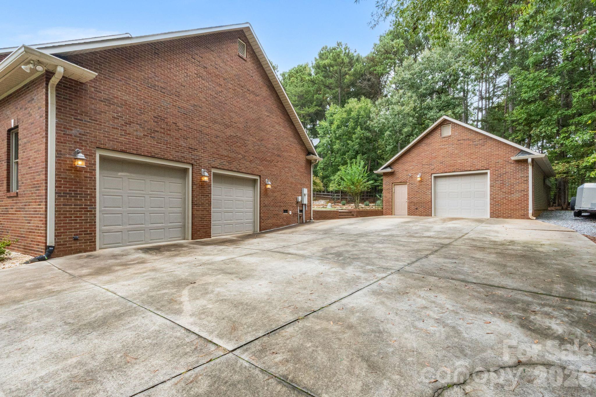 182 Broadview Circle — Mooresville