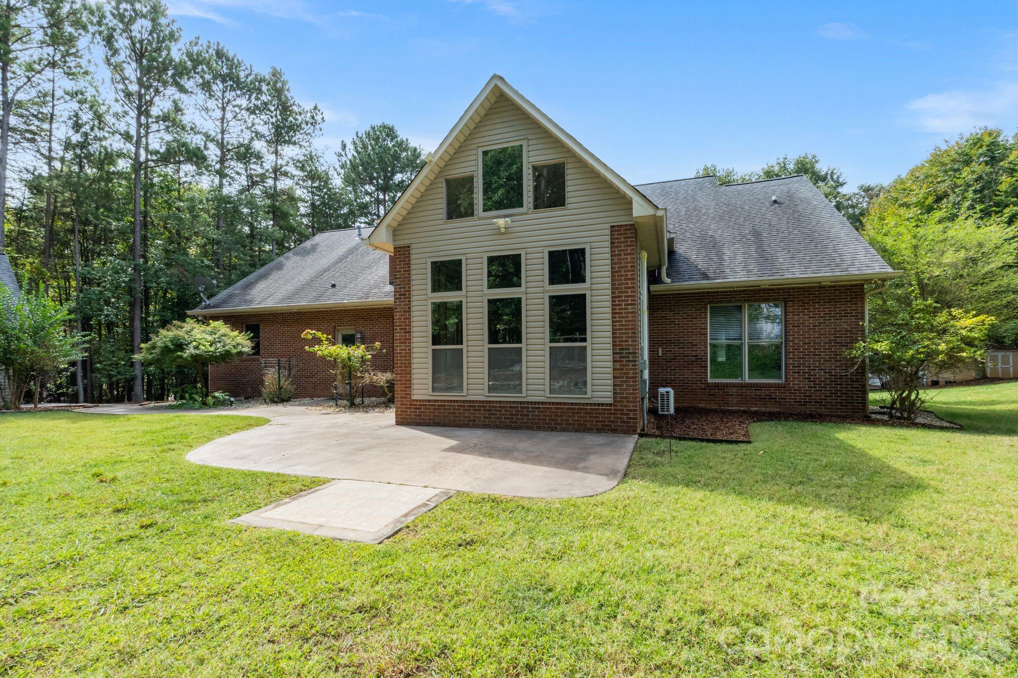 182 Broadview Circle — Mooresville