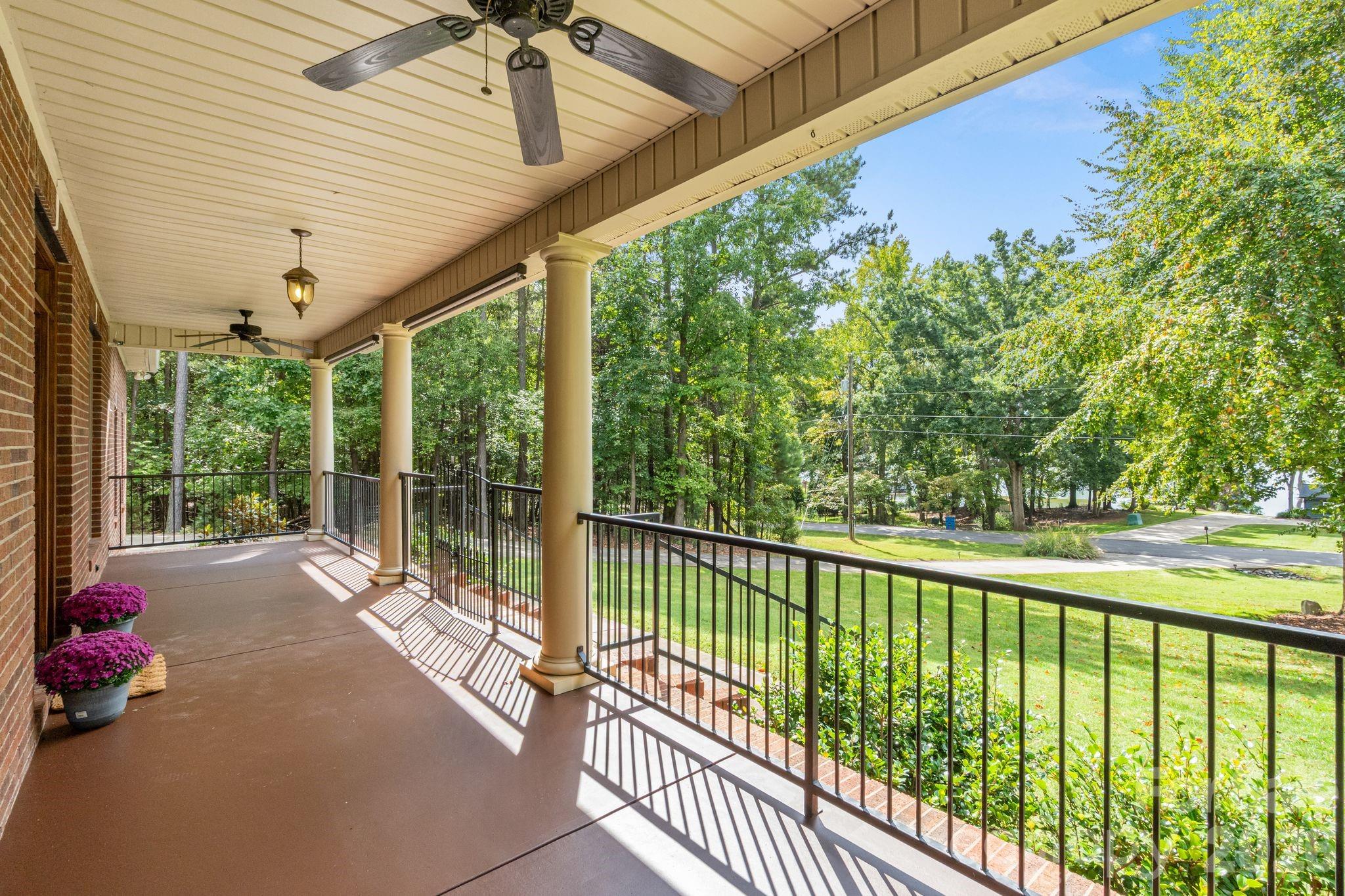 182 Broadview Circle — Mooresville