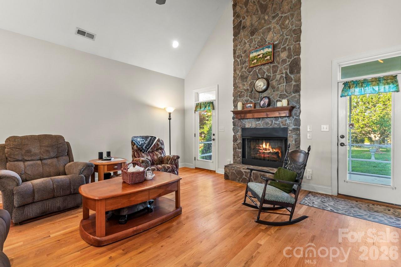 557 Luther Drive — Iron Station