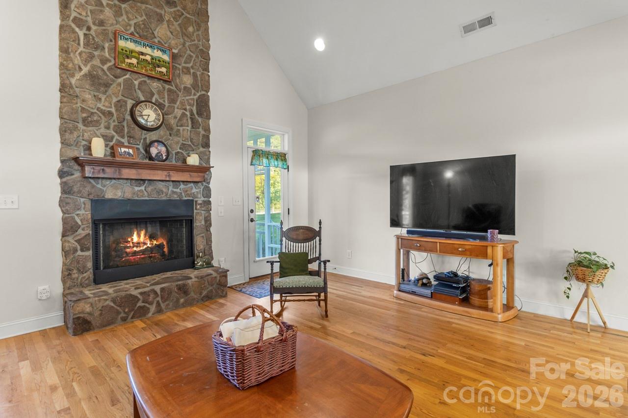557 Luther Drive — Iron Station