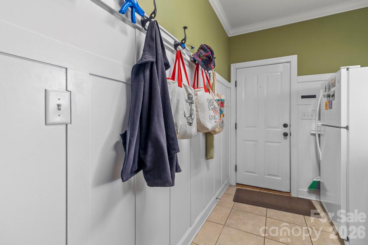 557 Luther Drive — Iron Station