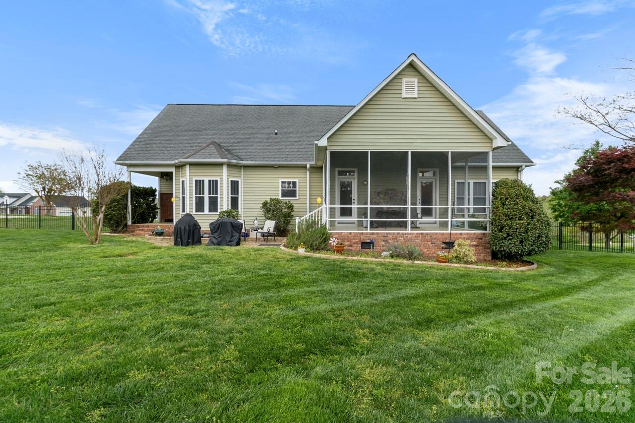 557 Luther Drive — Iron Station