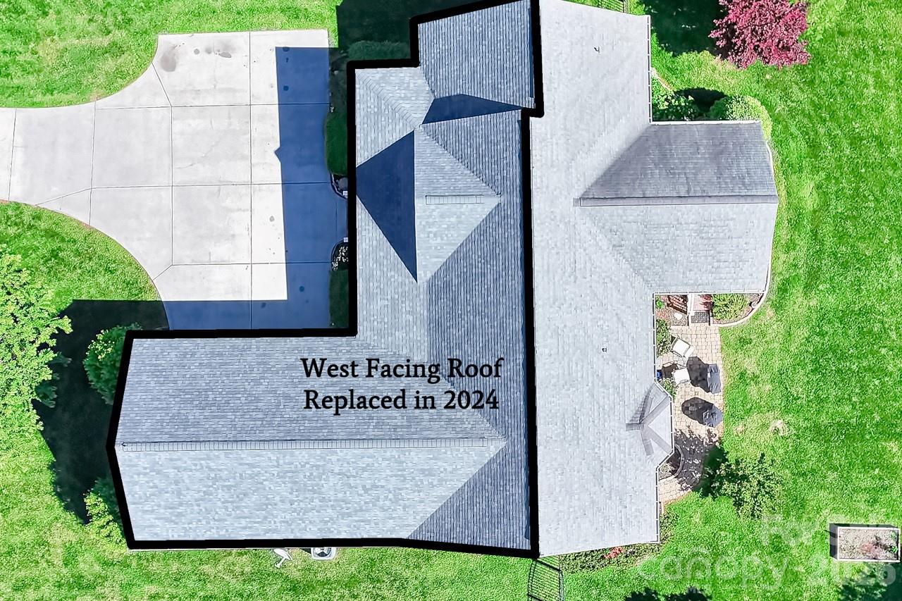 557 Luther Drive — Iron Station
