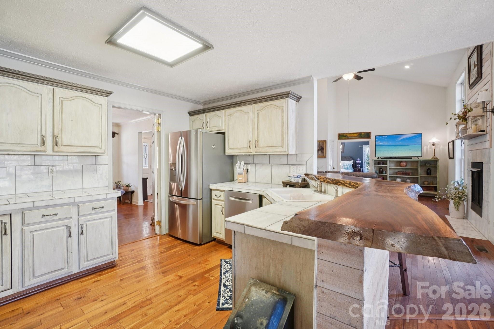 4005 Little River Road — Hendersonville