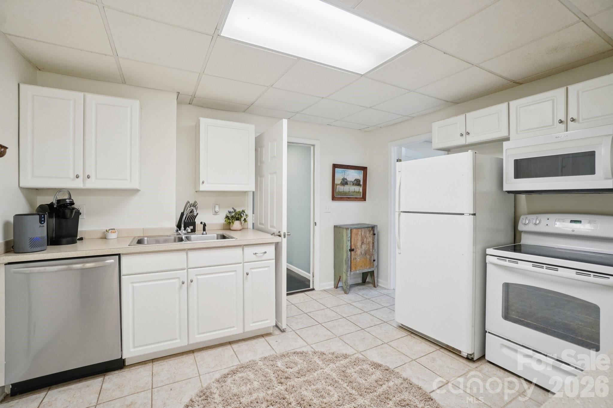 4005 Little River Road — Hendersonville